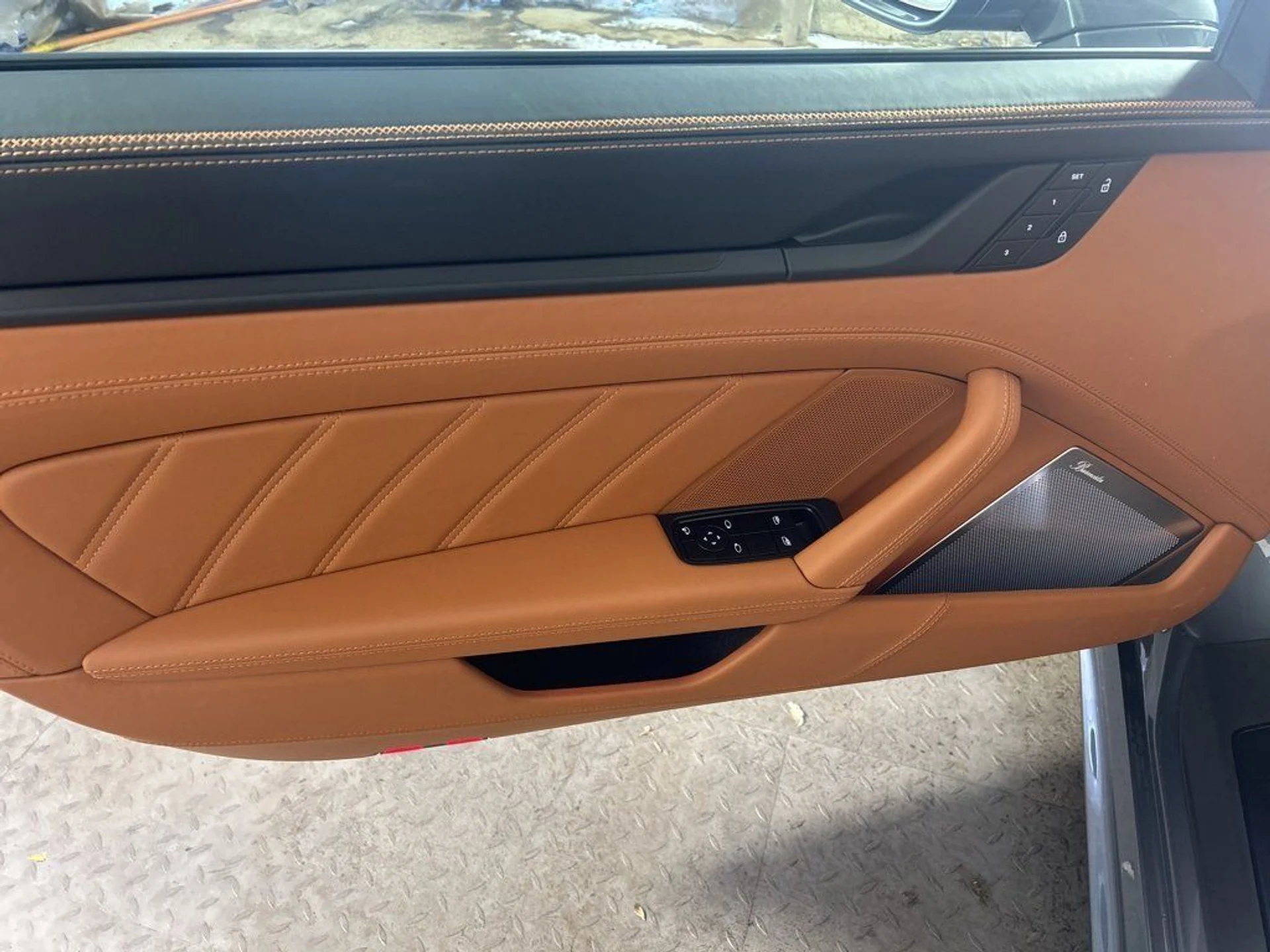 mph026_3992644549_3f00549b29cf50f31e1f3b27e182f4b4_4f827db966