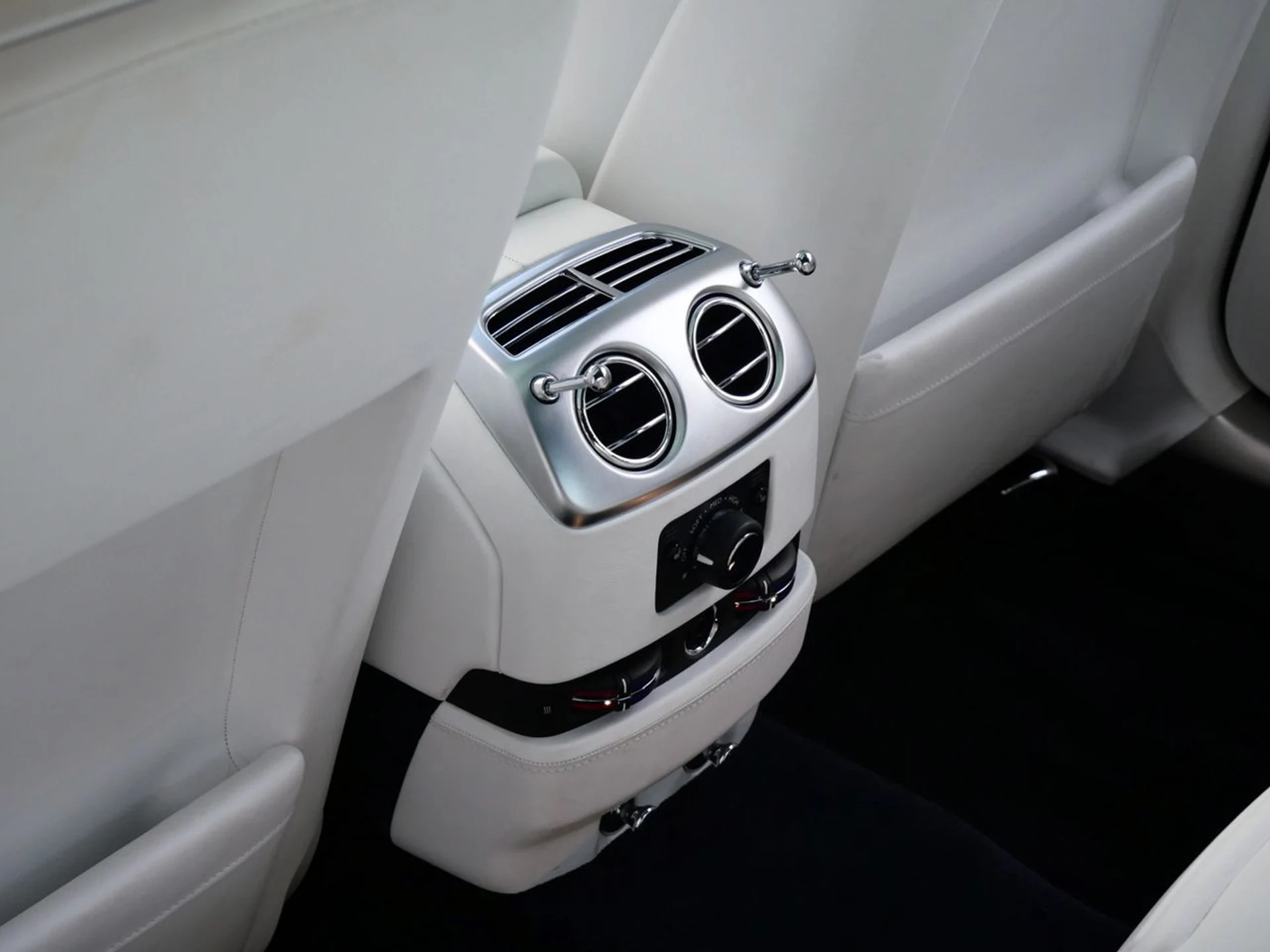 mph026_3996905785_d609b656b9325d83d8899a1b481446f9x_2eda1f65a9