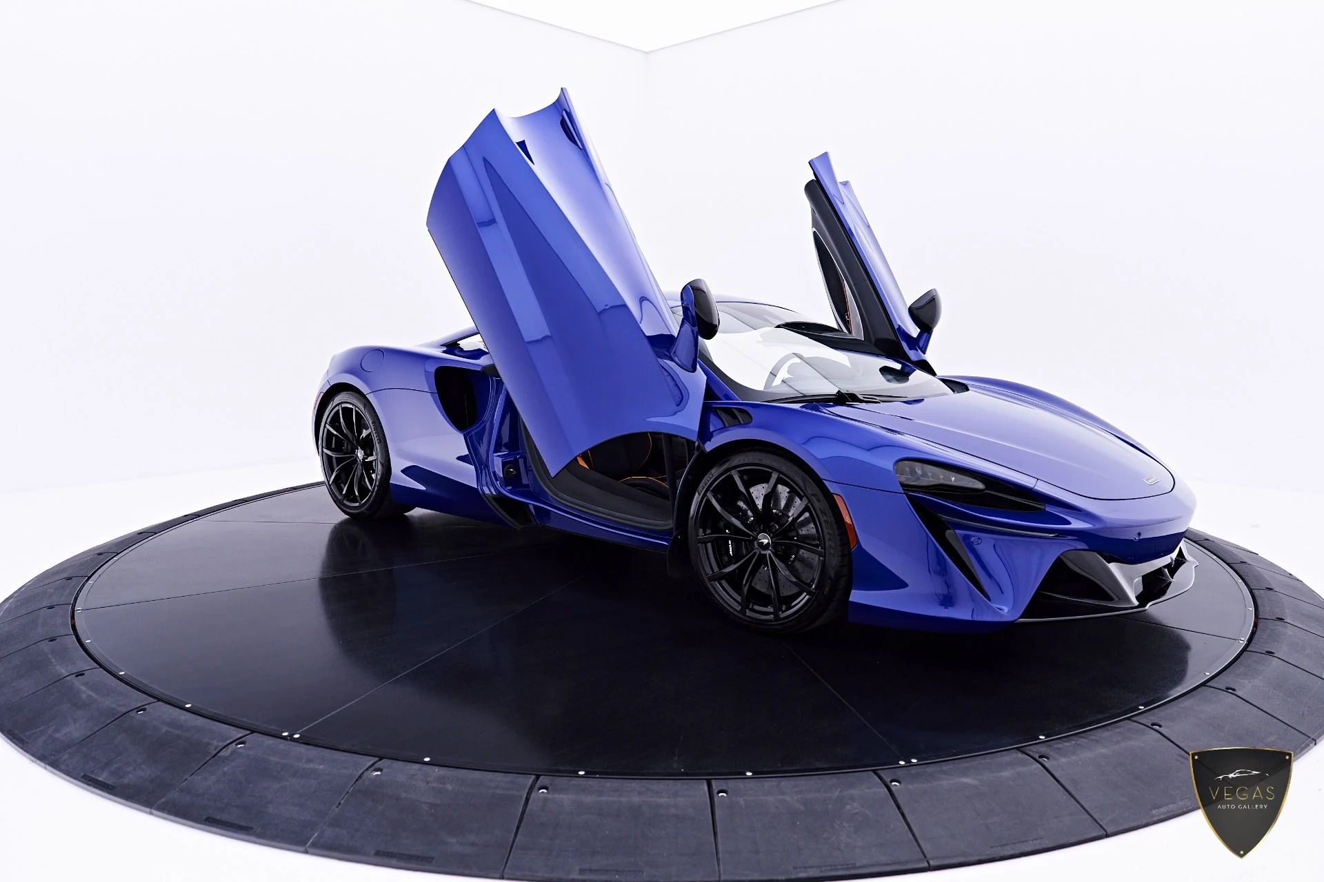 mph026_4001389442_Used_2025_Mc_Laren_Artura_Performance_1782521451_605c7a5e11