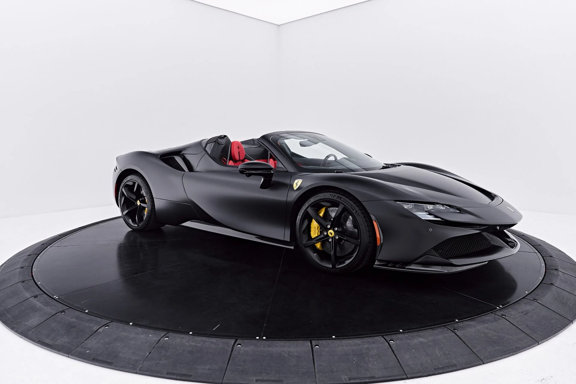 mph026_4006539761_Used_2024_Ferrari_SF_90_Spider_Base_1785520182_0aacb609e2