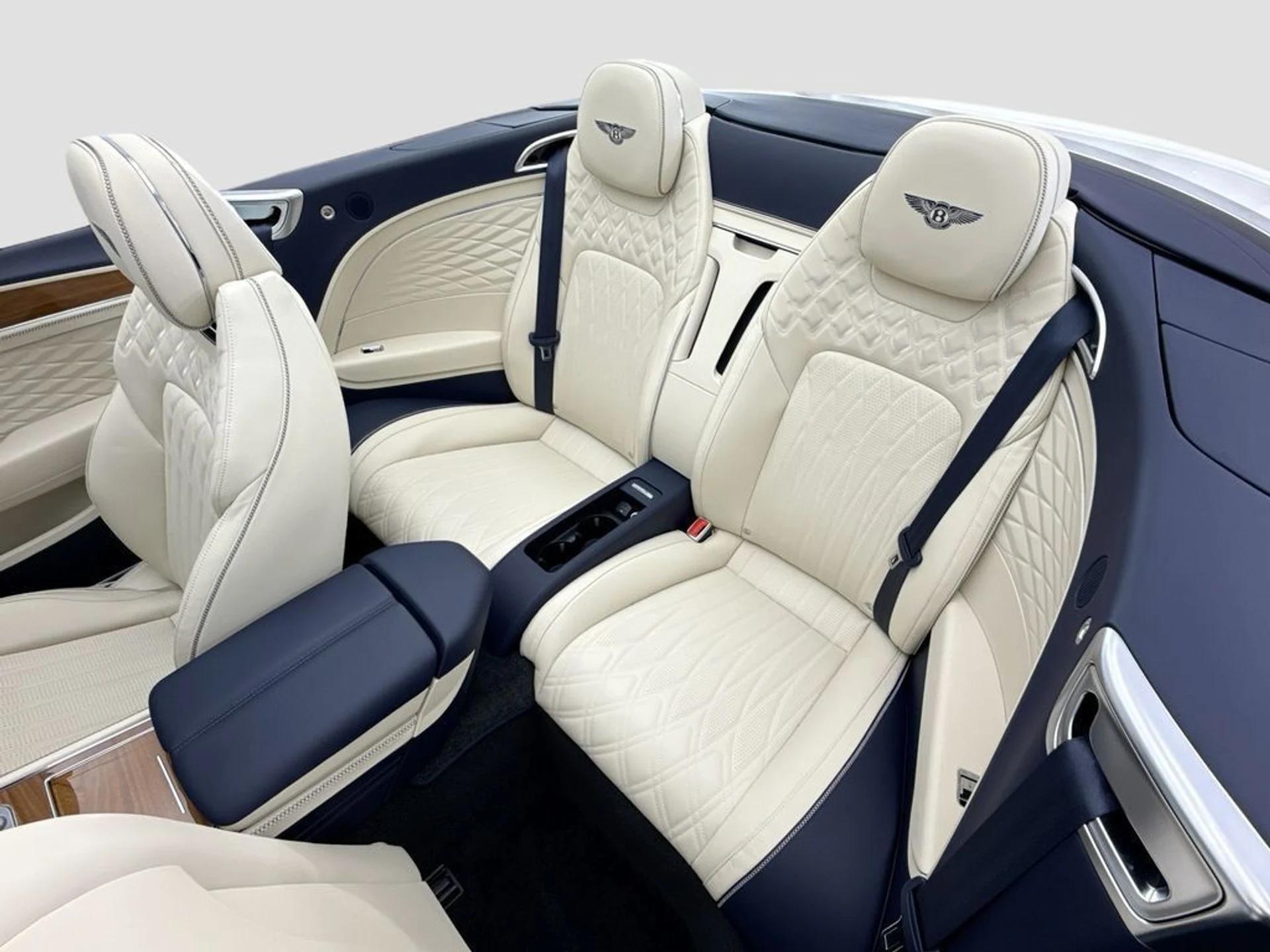 mph026_4011627476_new_2026_bentley_continental_gtc_8119_22995386_27_1024_90e2e0c5ab