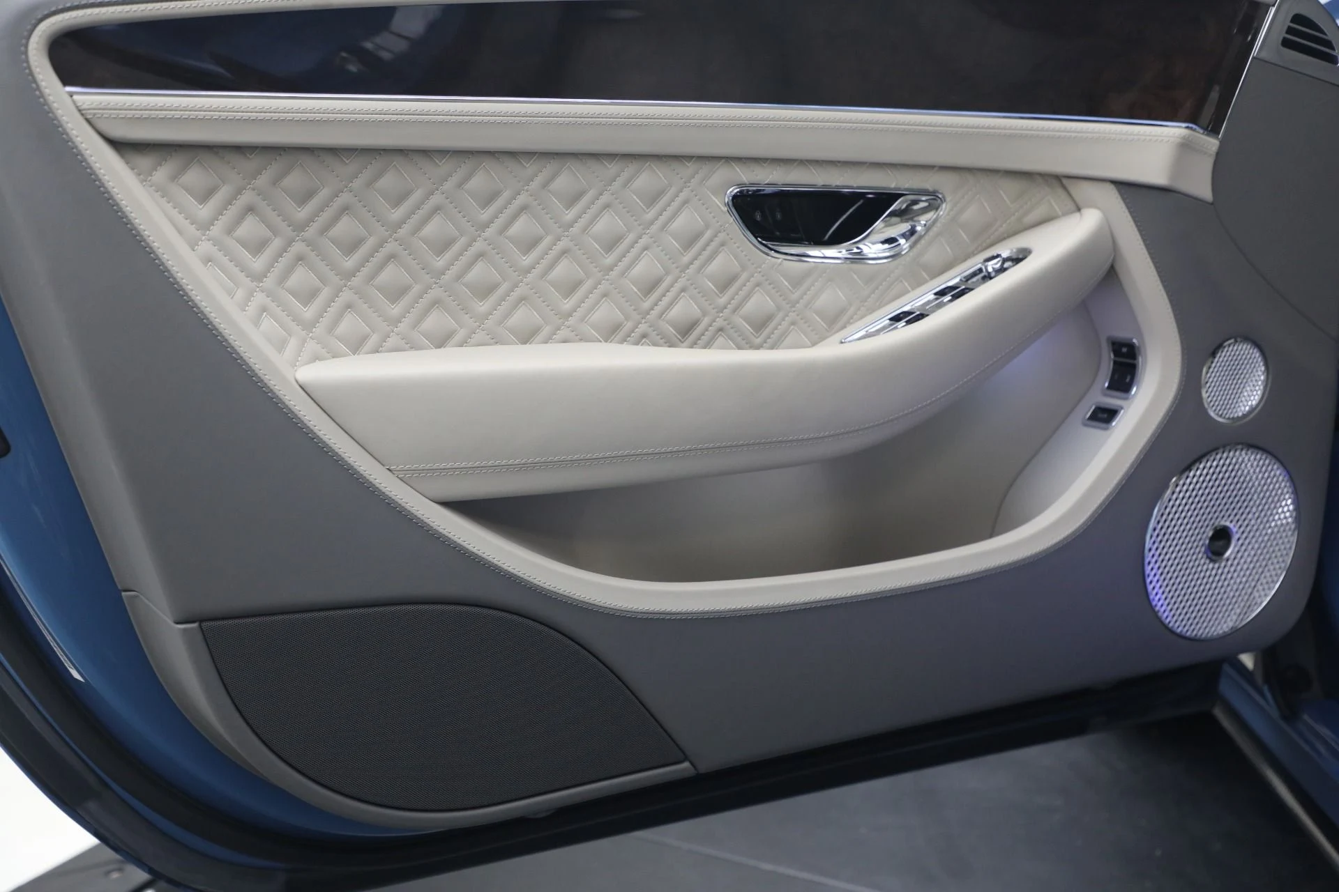 mph026_4020969994_Used_2024_Bentley_Continental_GTC_Speed_1776904720_7c4d54ac19