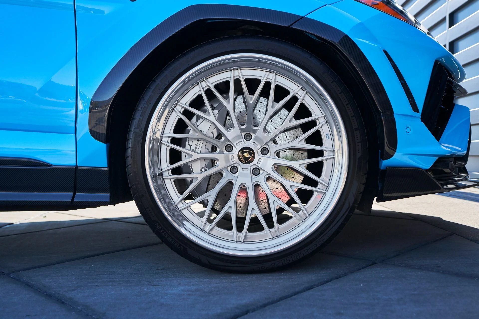 mph026_4024207365_Used_2024_Lamborghini_Urus_Performante_1764957608_cae3f30aa5