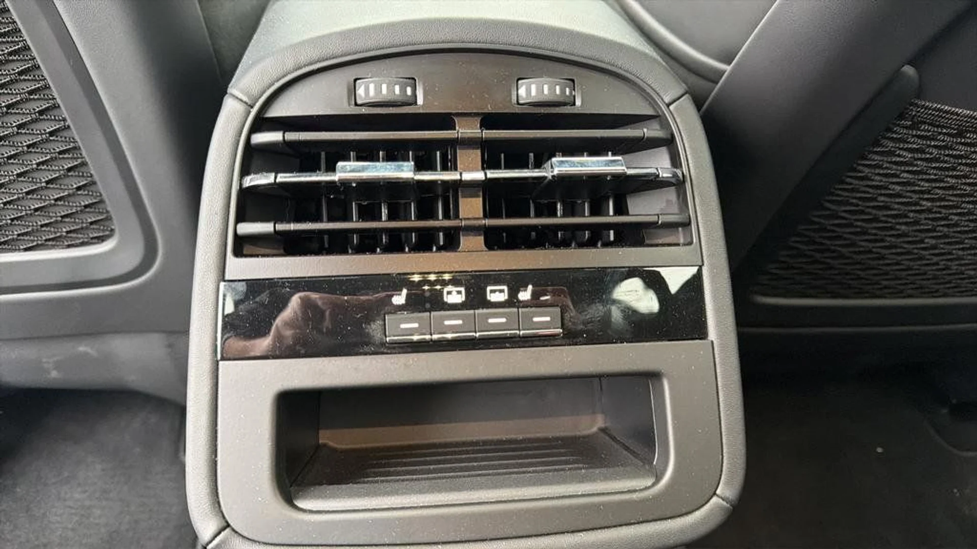 mph026_4034737759_db2c2714b31c4e7d8dc77c51c8ae60bf_92e14f43eb