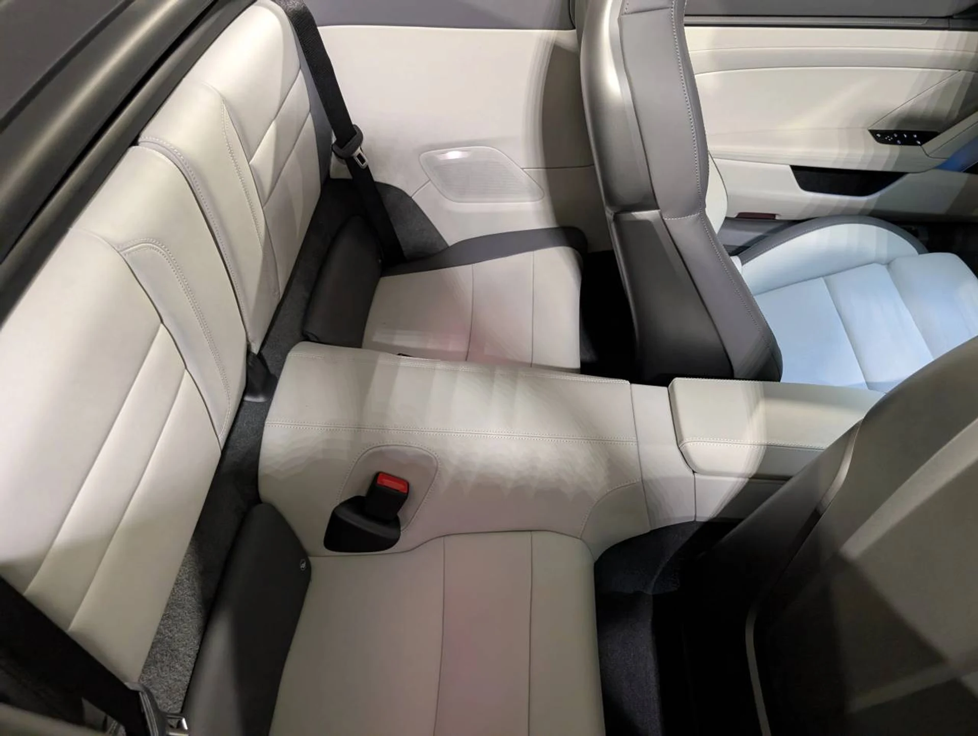 mph026_4038199234_fbdacab4ec418d0d80ae2fb06784462ax_e6aba899b6