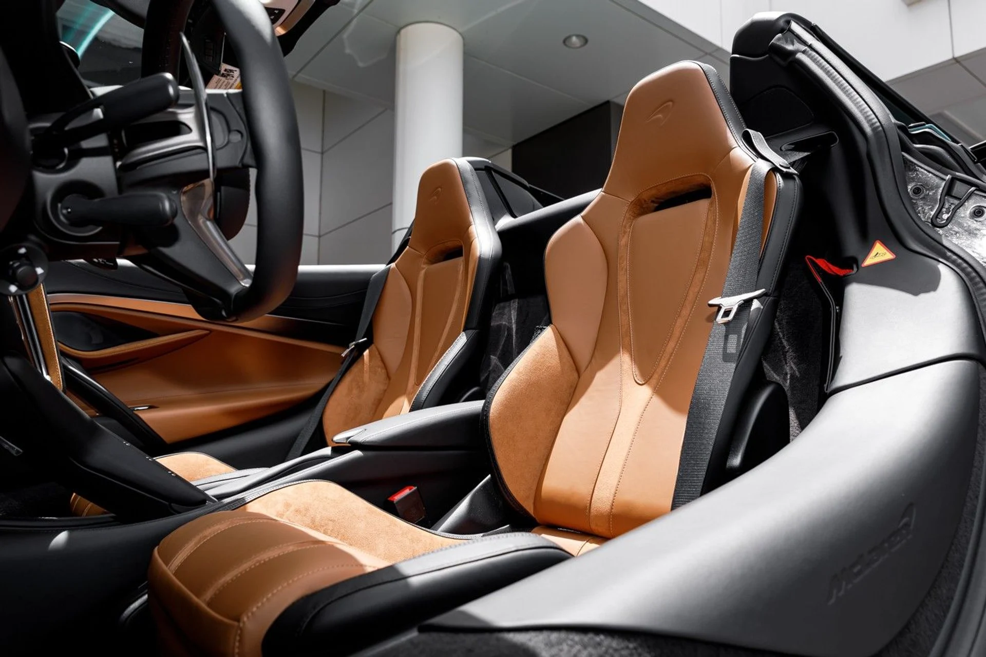 mph026_4039140868_678_p27_l_dc48428c39