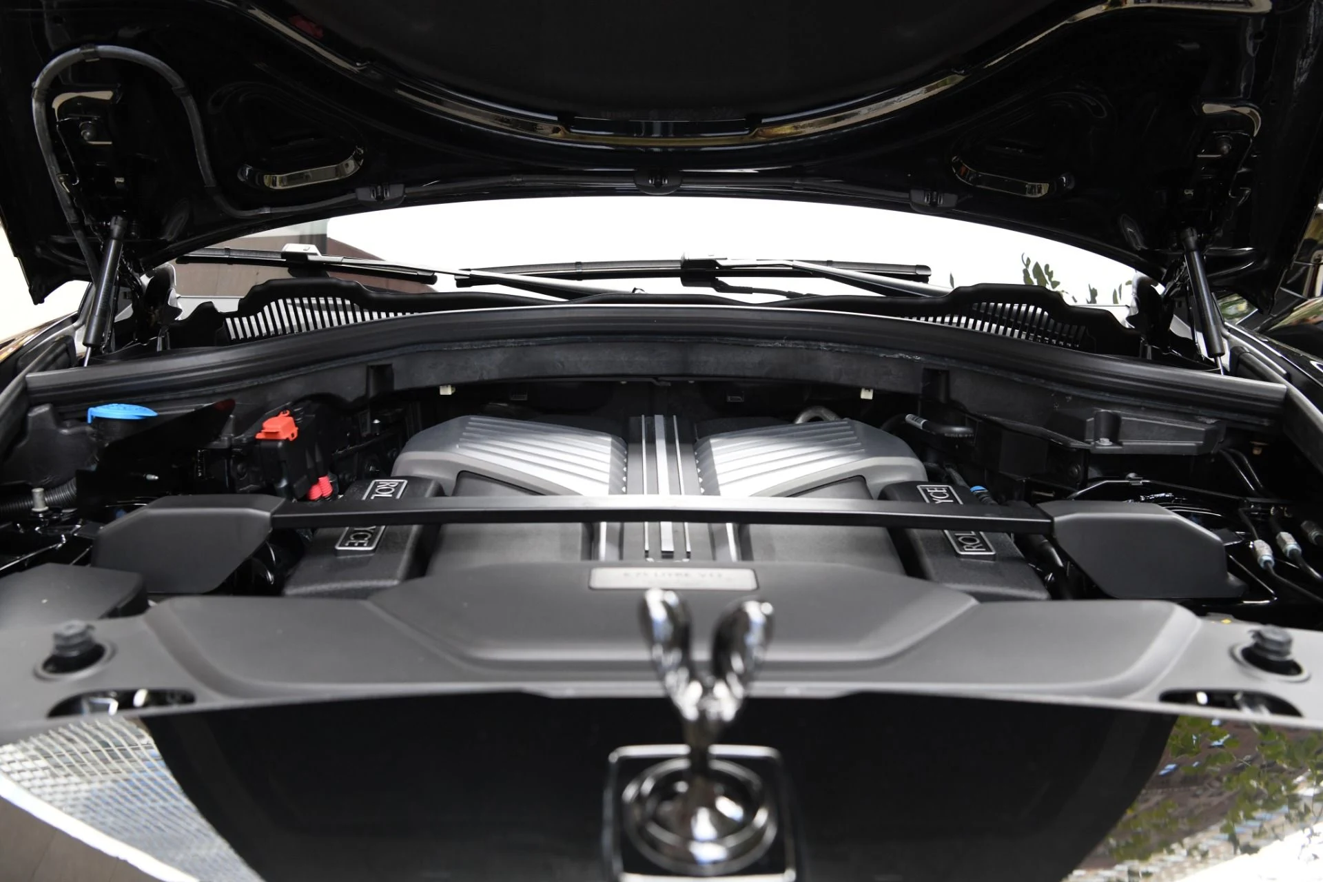 mph026_4043161268_11933_p28_l_1526b778b1