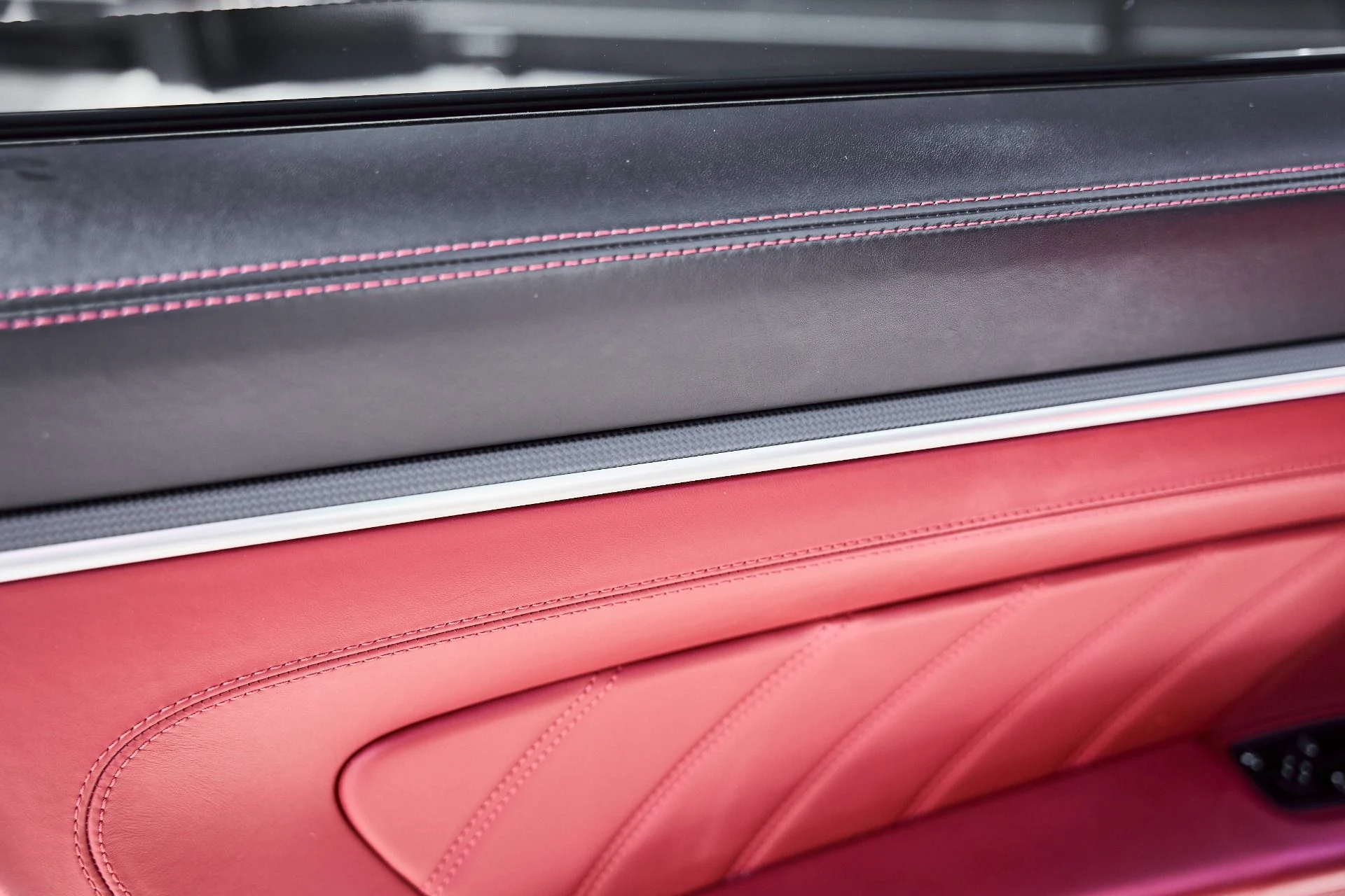 mph026_4046687916_Used_2021_Porsche_911_Turbo_S_1773797039_a0427e3600