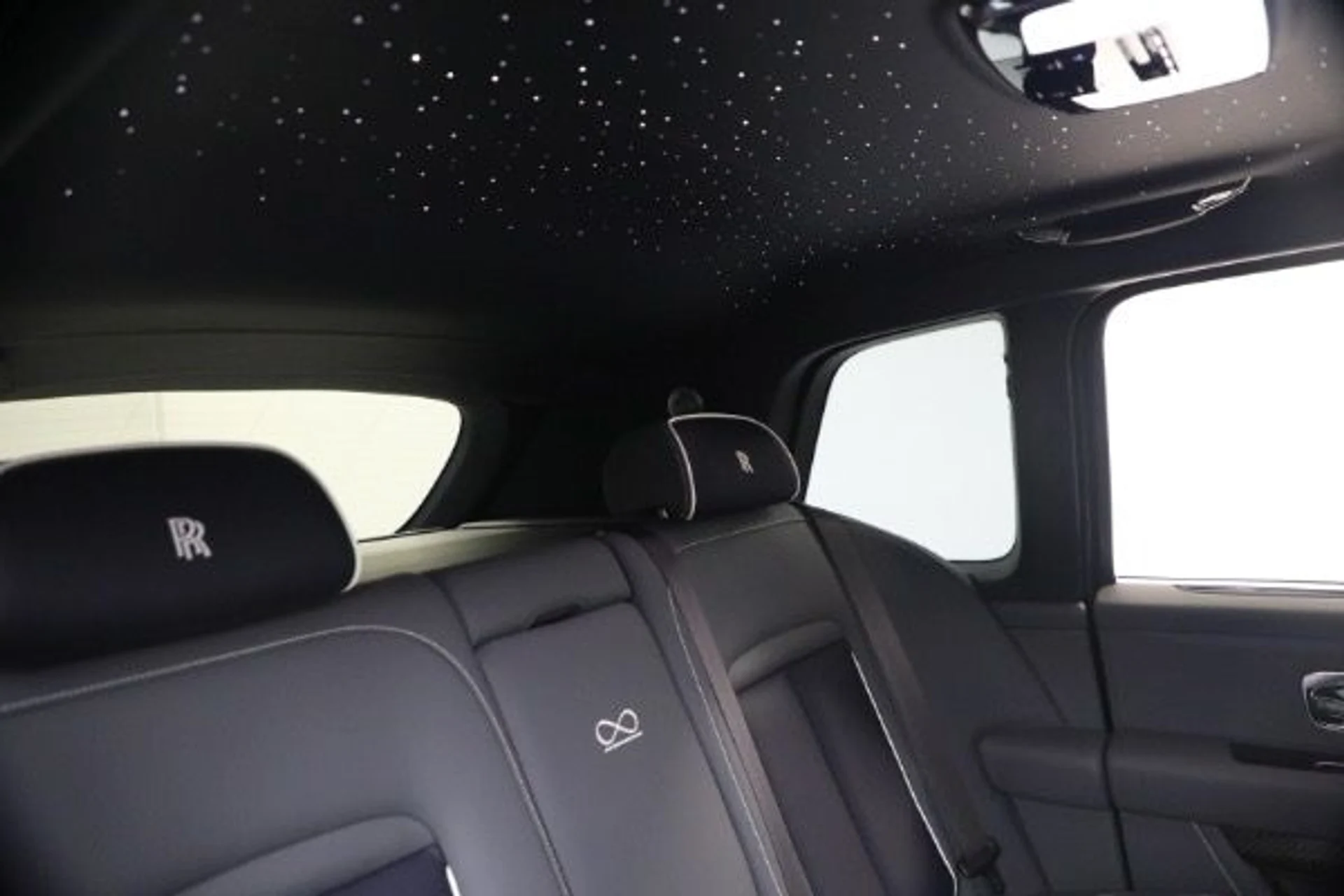 mph026_405401145_Used_2025_Rolls_Royce_Black_Badge_Cullinan_f4780086f6