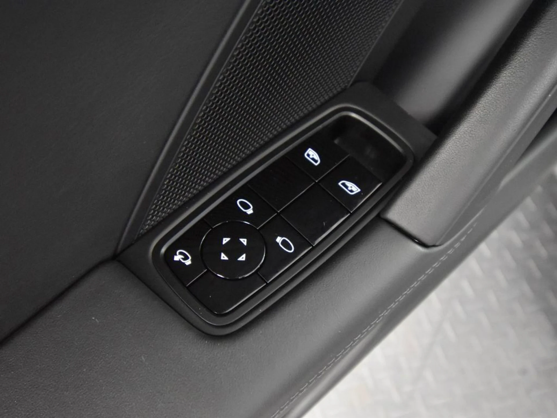 mph026_4065653443_a365d3e0575a825f6ddc06c48ab8ecbax_33af4c1158