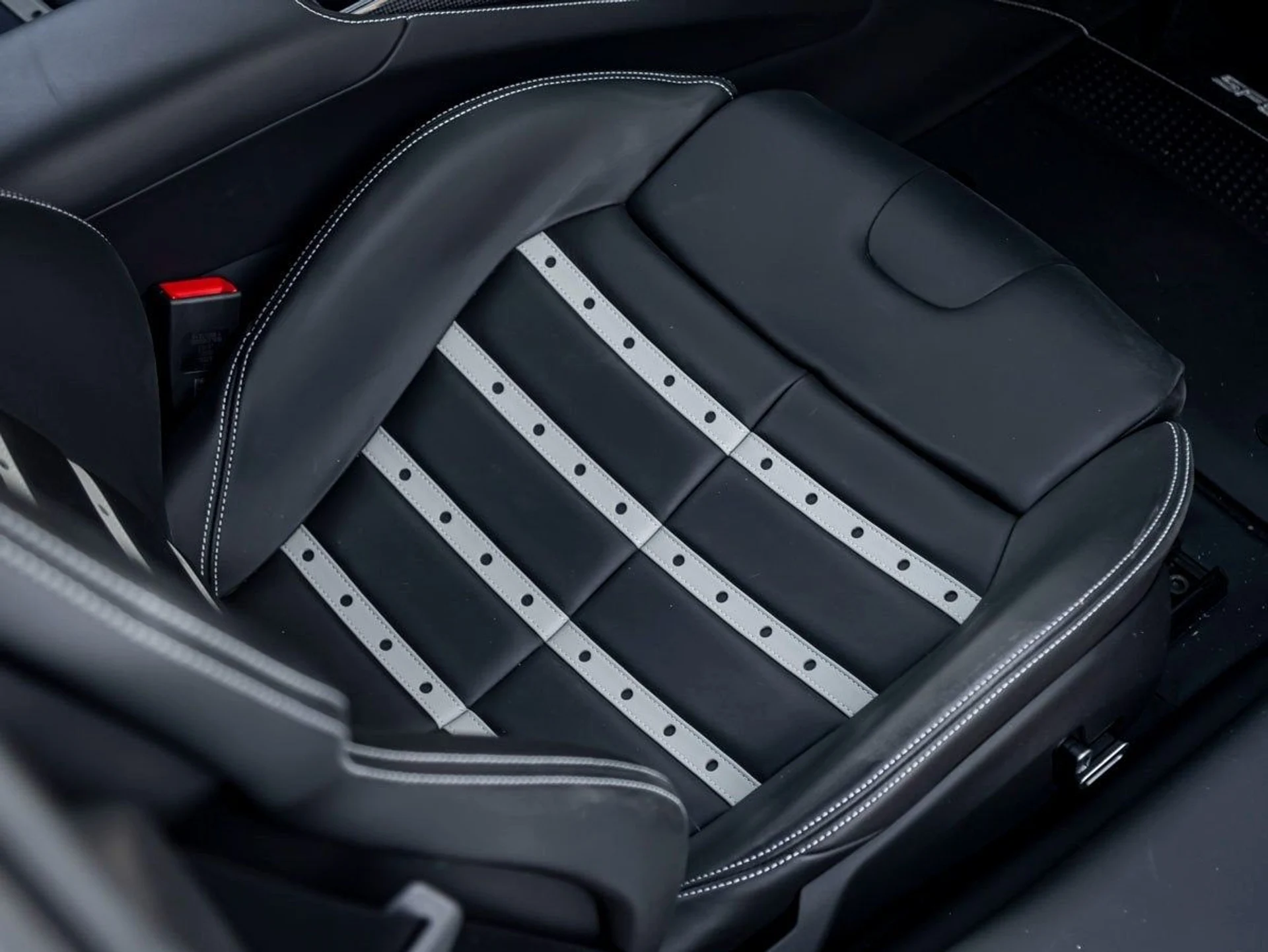 mph026_406858430_27_f1754324bd