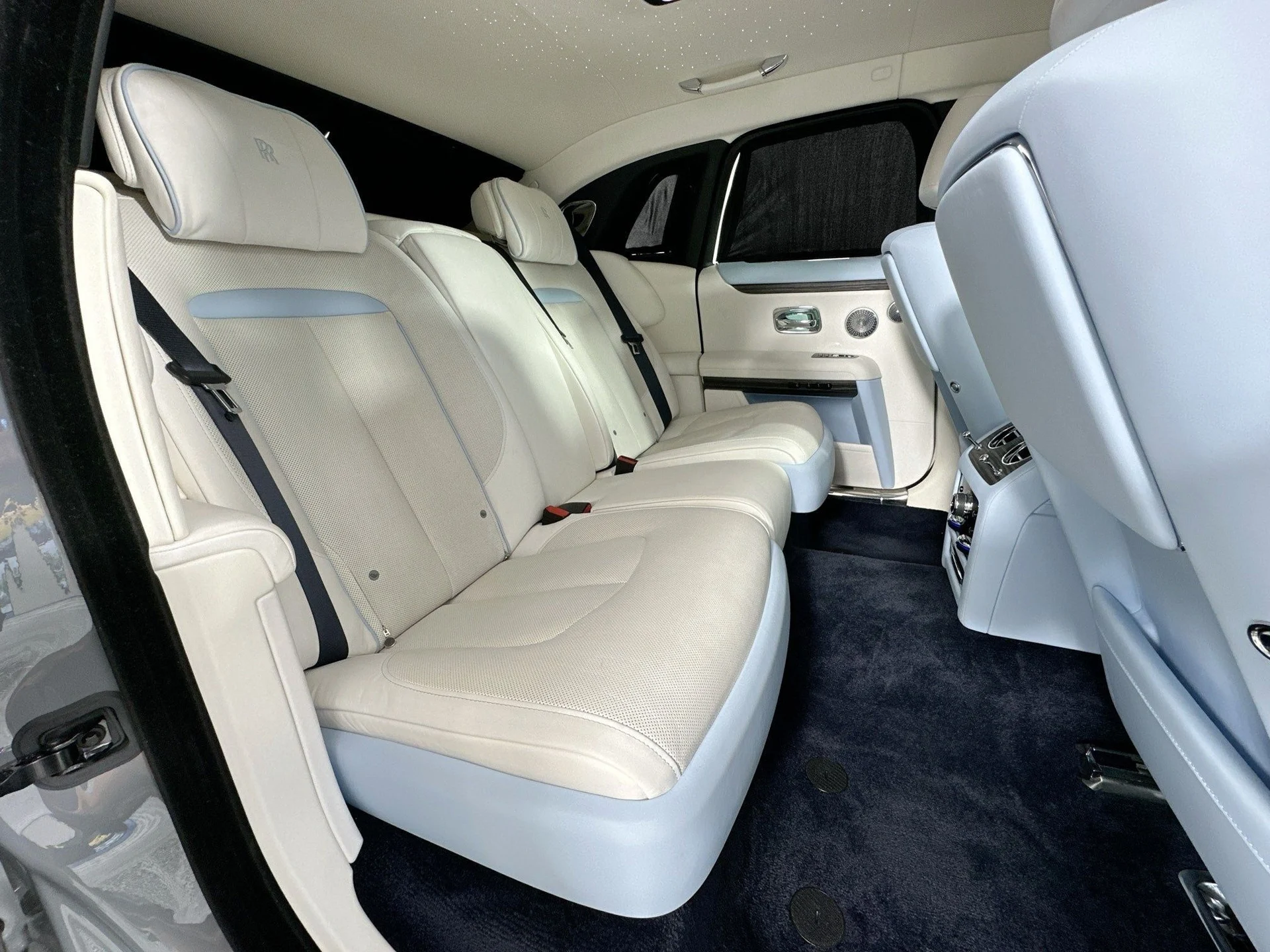 mph026_4078917021_27_e478b01953