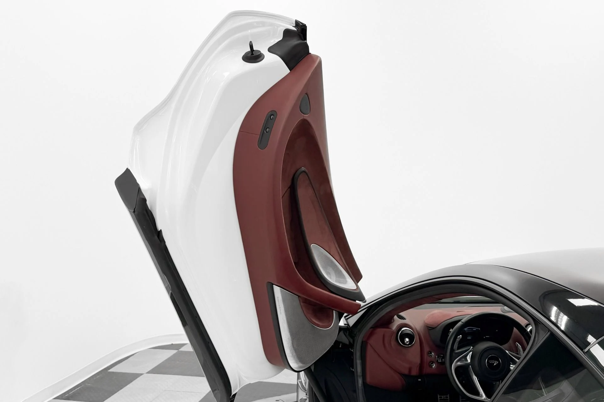 mph026_4084448296_Used_2021_Mc_Laren_GT_Leather_and_Alcantara_Interior_Bowers_and_Wilkins_Audio_1785172366_abe561224e