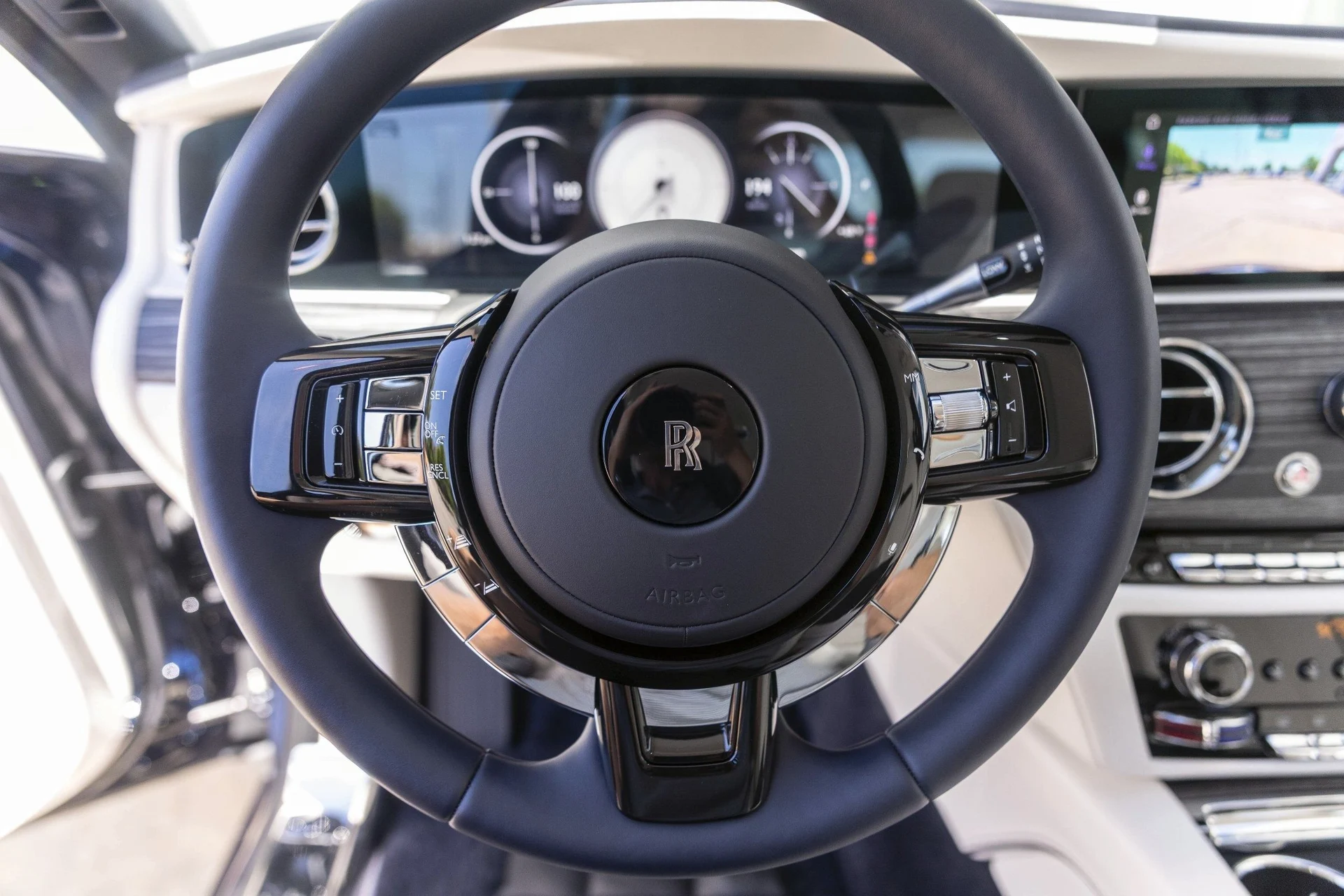 mph026_4089668609_Hi_Tech_Luxury_Imports_LLC_SCA_13_GZ_03_SU_230190_image_26_733e1f464d