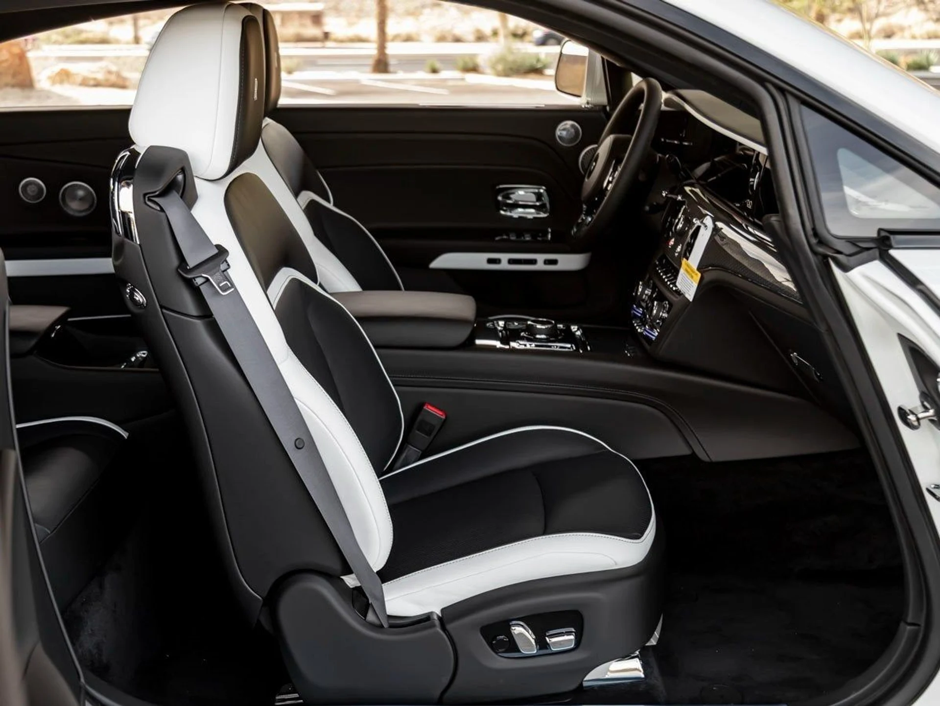 mph026_4095945652_27_f533b92811