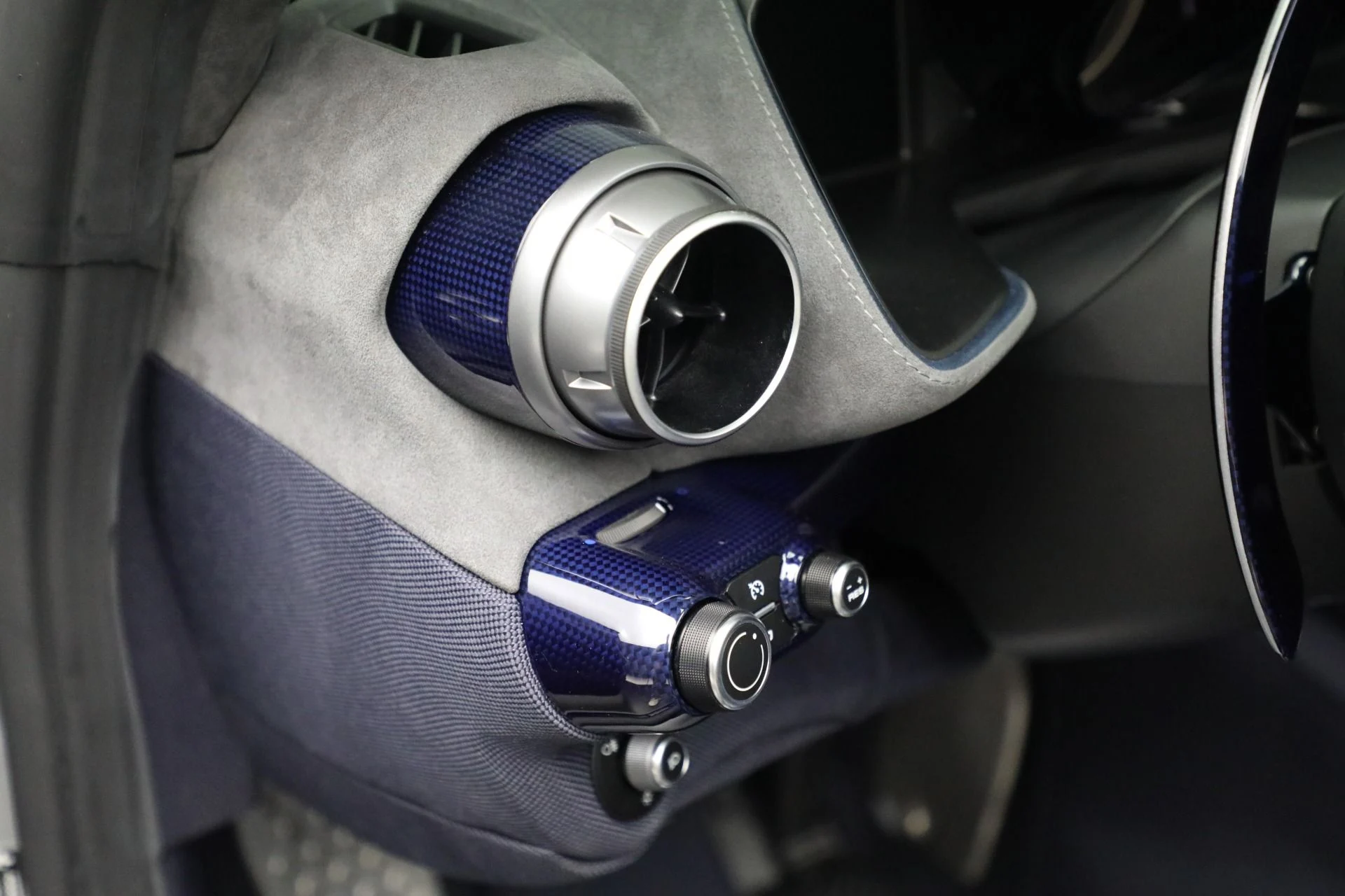 mph026_410121515_Used_2024_Ferrari_812_Competizione_A_1765398640_dd9b04c4c0