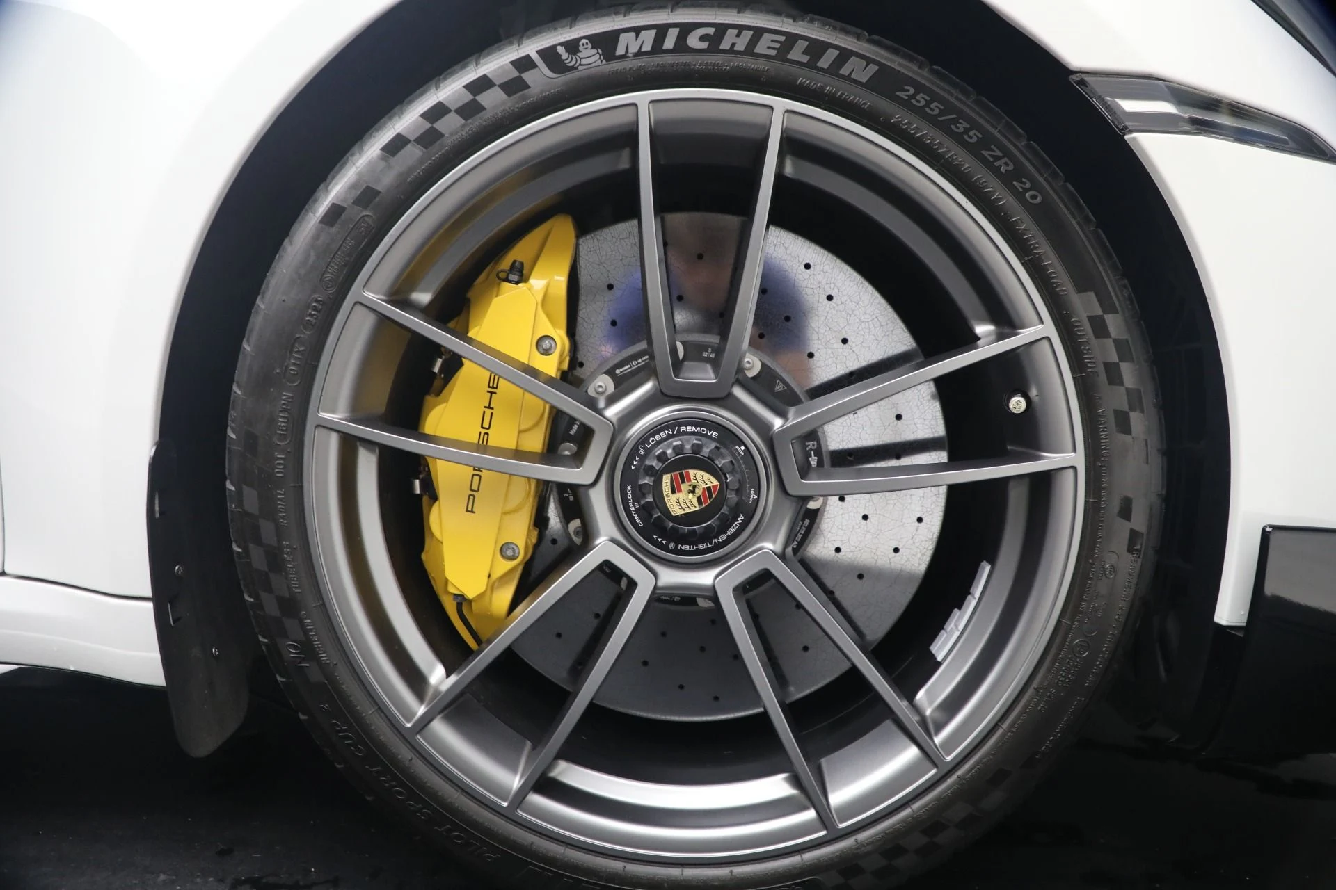 mph026_4107061596_Used_2022_Porsche_911_Turbo_S_1782750137_3c4d796e0b