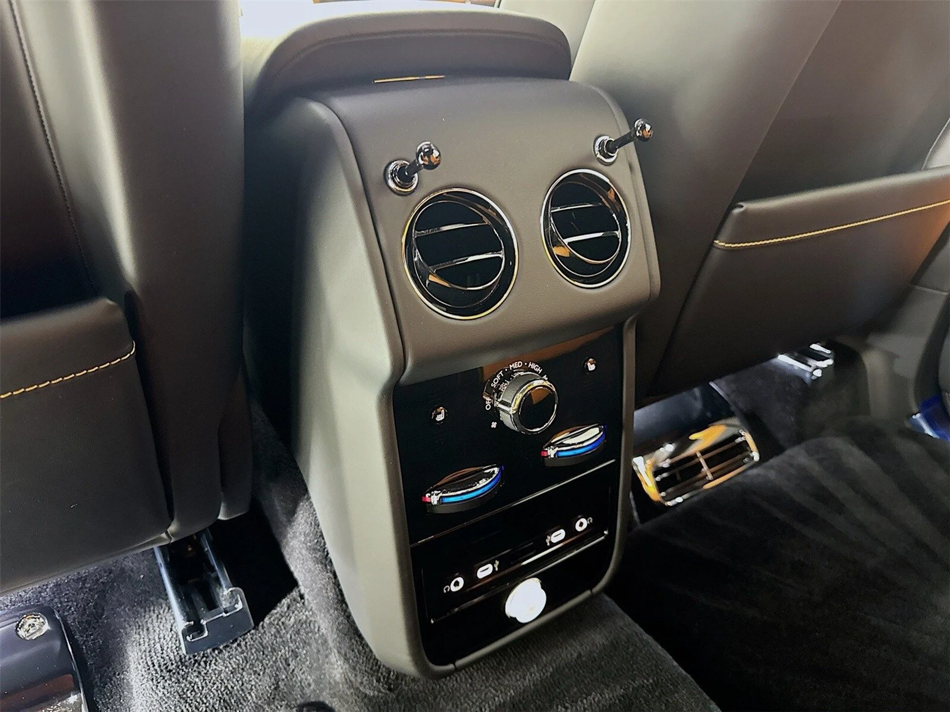 mph026_4109506908_8cb218be37163bb9c0576bf9e0f48198x_3966c8edcb