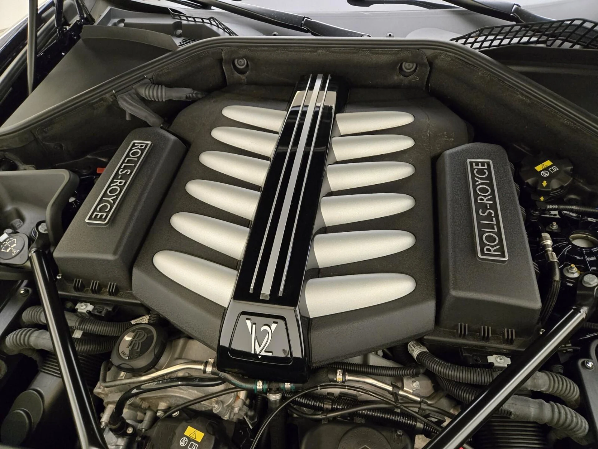 mph026_4122032126_Used_2016_Rolls_Royce_Wraith_1767163715_4420db15e9