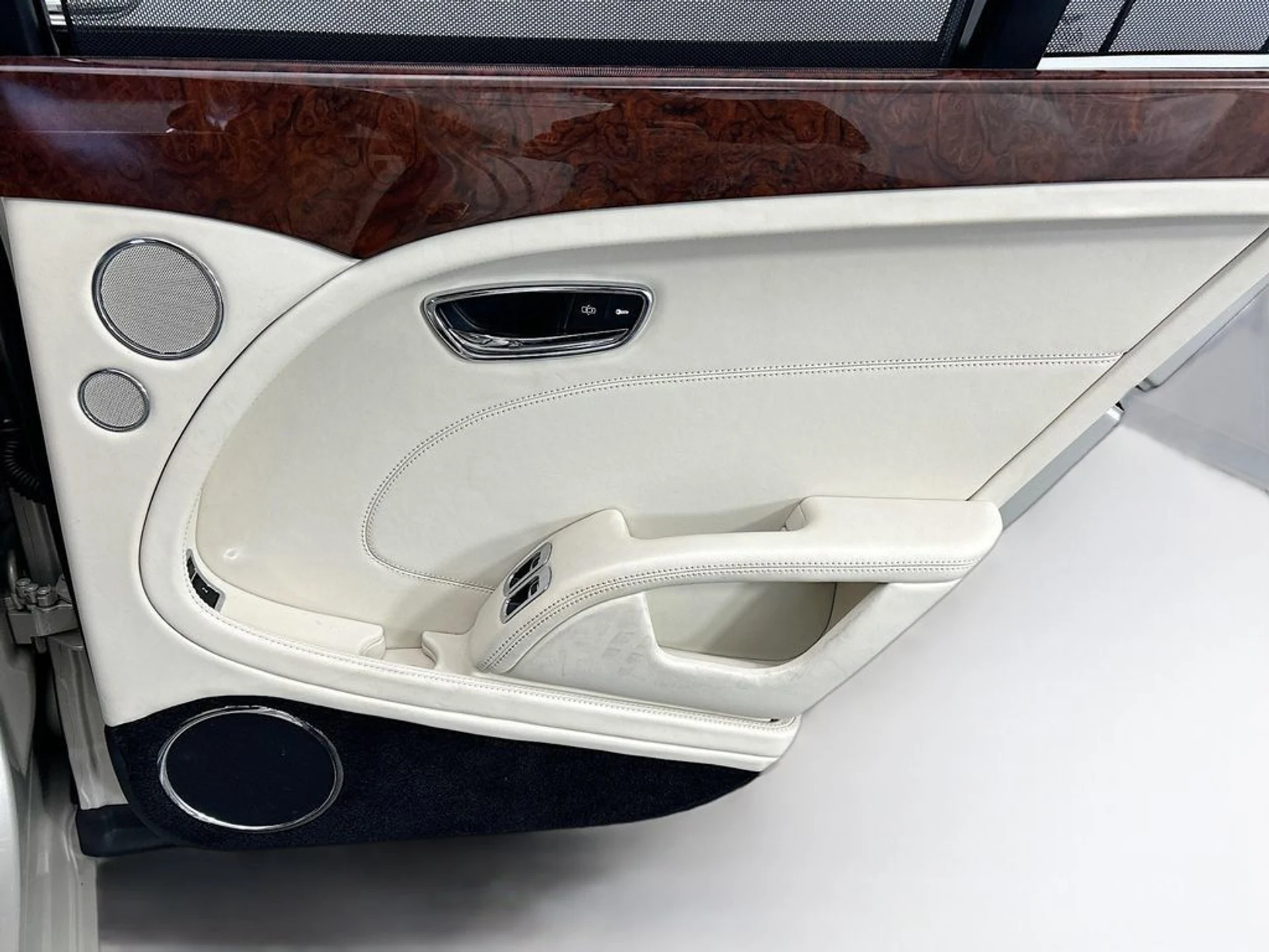 mph026_4122974354_used_2016_bentley_mulsanne_4drsedan_8119_22991527_27_1024_4faeafd279