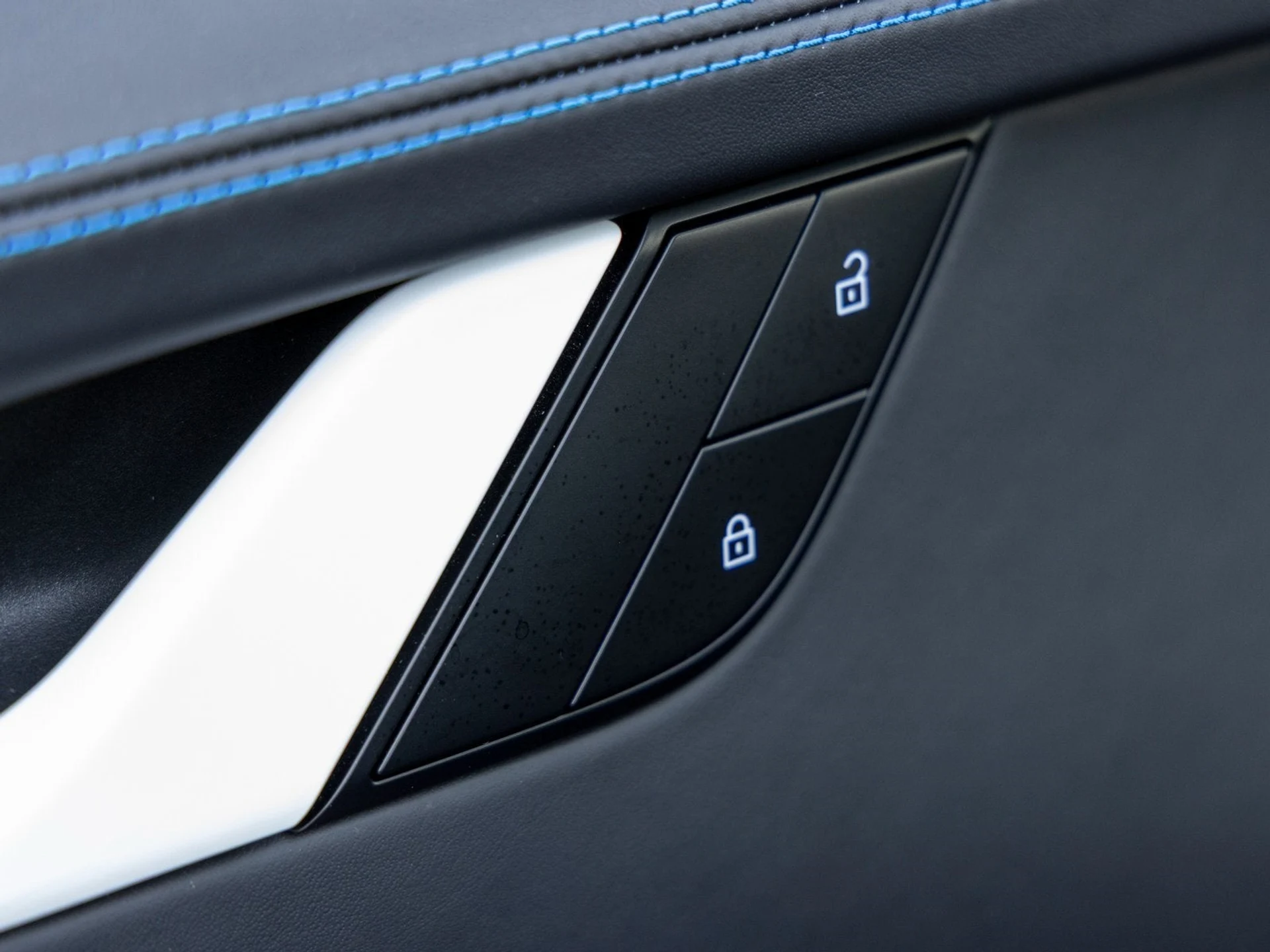 mph026_4123167983_27_24ae581a85