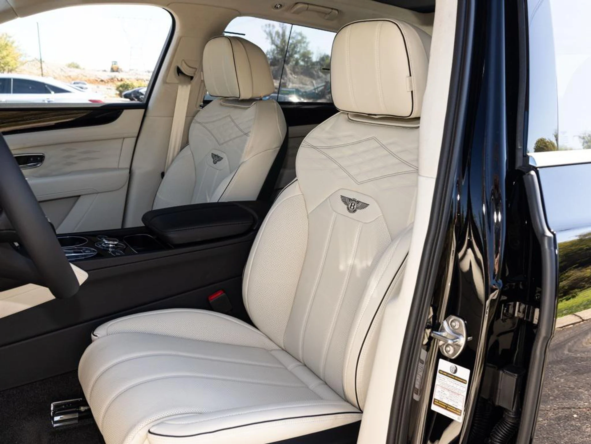 mph026_4152176756_465336697_68f22a0ac83056c645fcff32_25004769cc