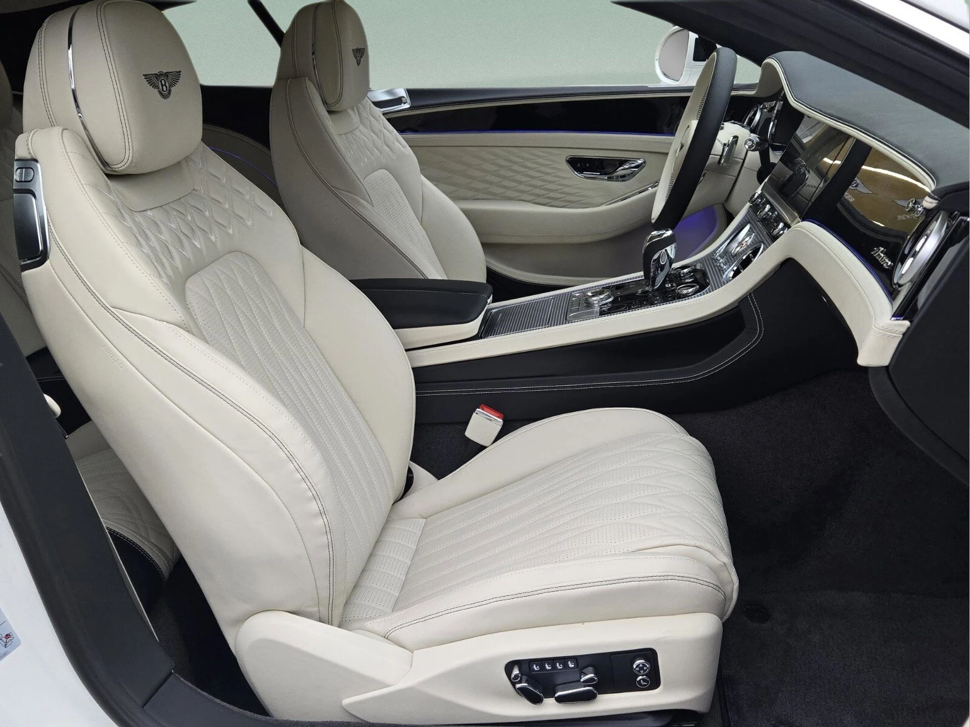 mph026_415230692_d27149fb5b8403a90f28ea2ad37aa0d2x_7d68a9962b