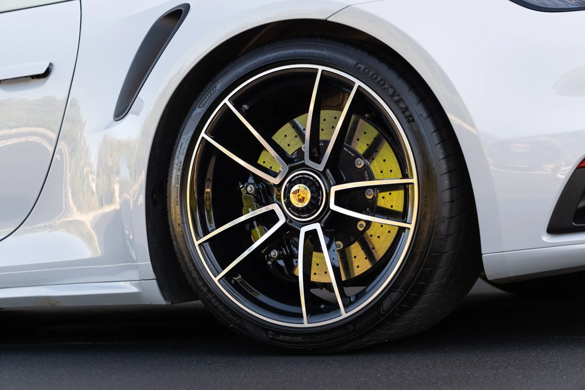 mph026_4153610956_Used_2025_Porsche_911_Cabriolet_Turbo_S_1769622703_9164a78dc2