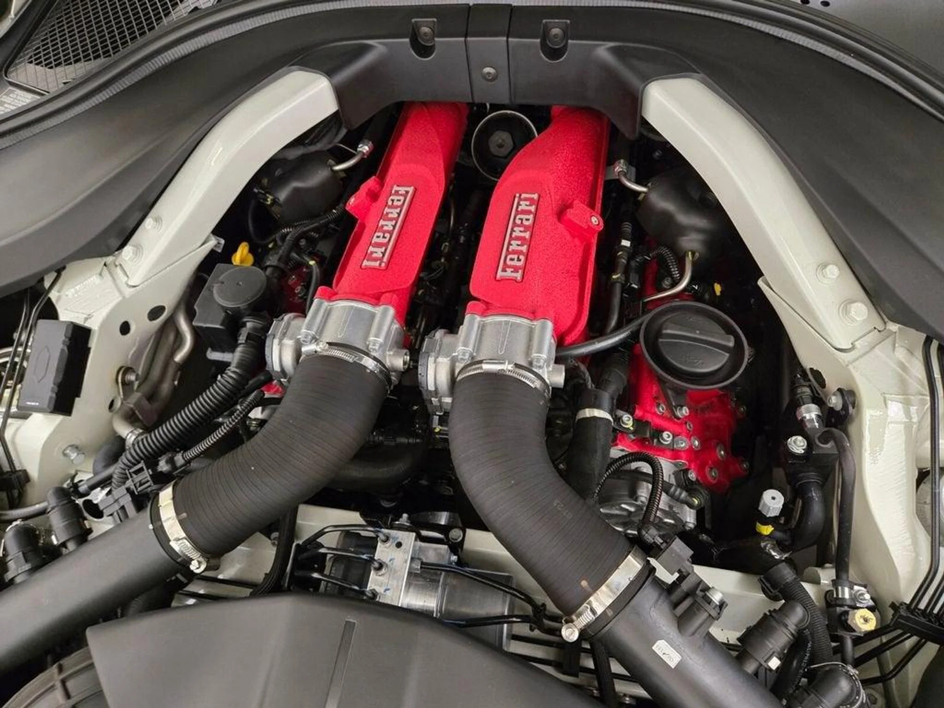 mph026_415857874_Used_2024_Ferrari_Roma_1775723869_d8e8b5153e