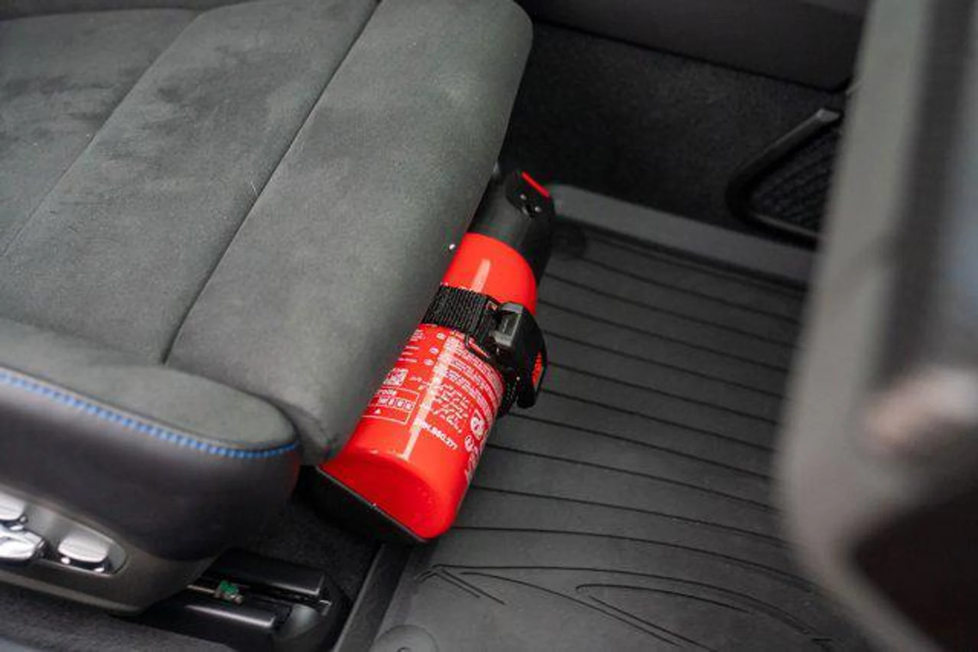 mph026_4169314344_ZW_rs_UAG_Ik6_n_Aq07o_E_Ox_LK_Tlz_E_e9367fdf31