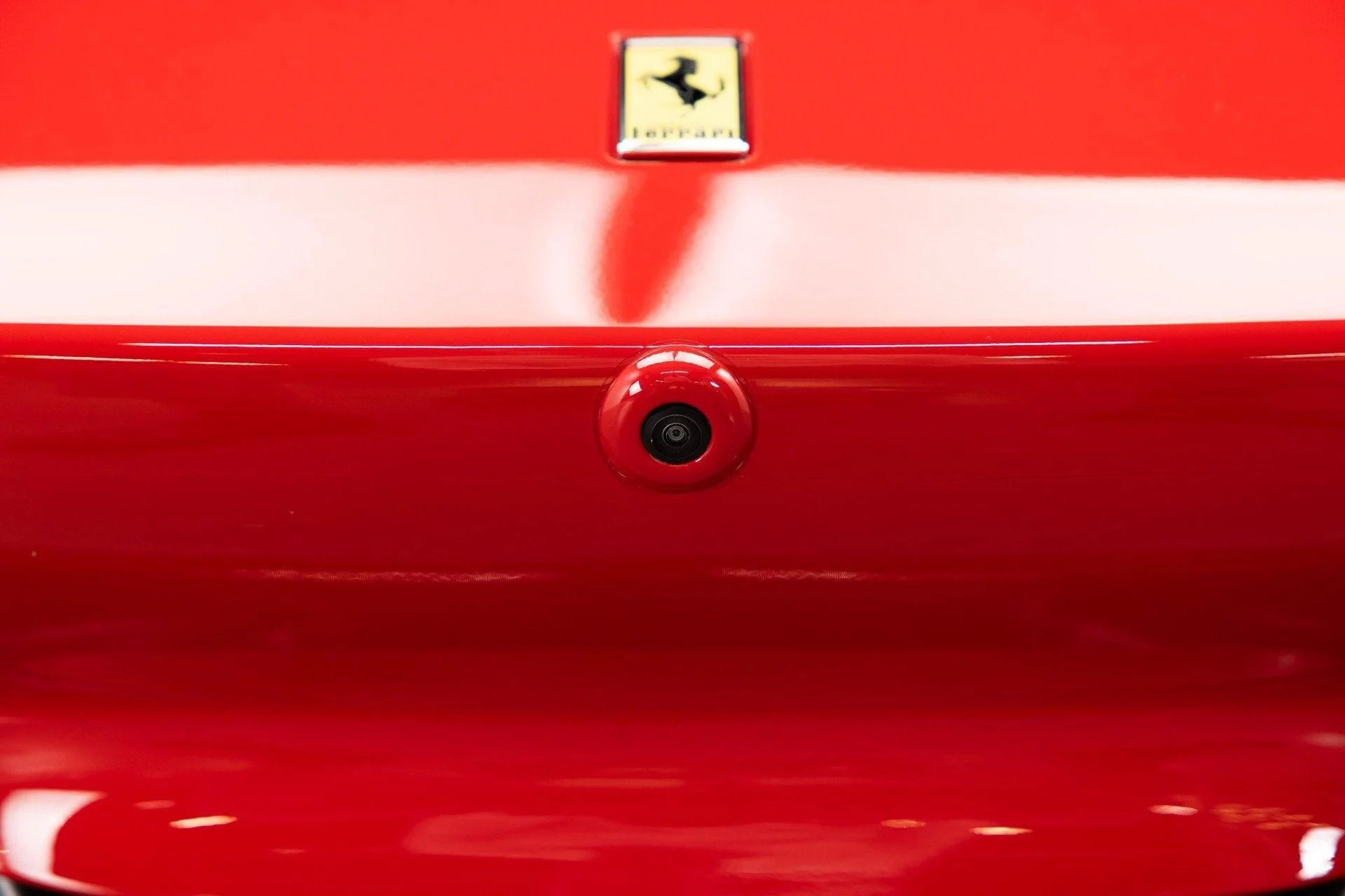 mph026_4176457580_Used_2021_Ferrari_F8_Spider_1788440819_aa600048c0