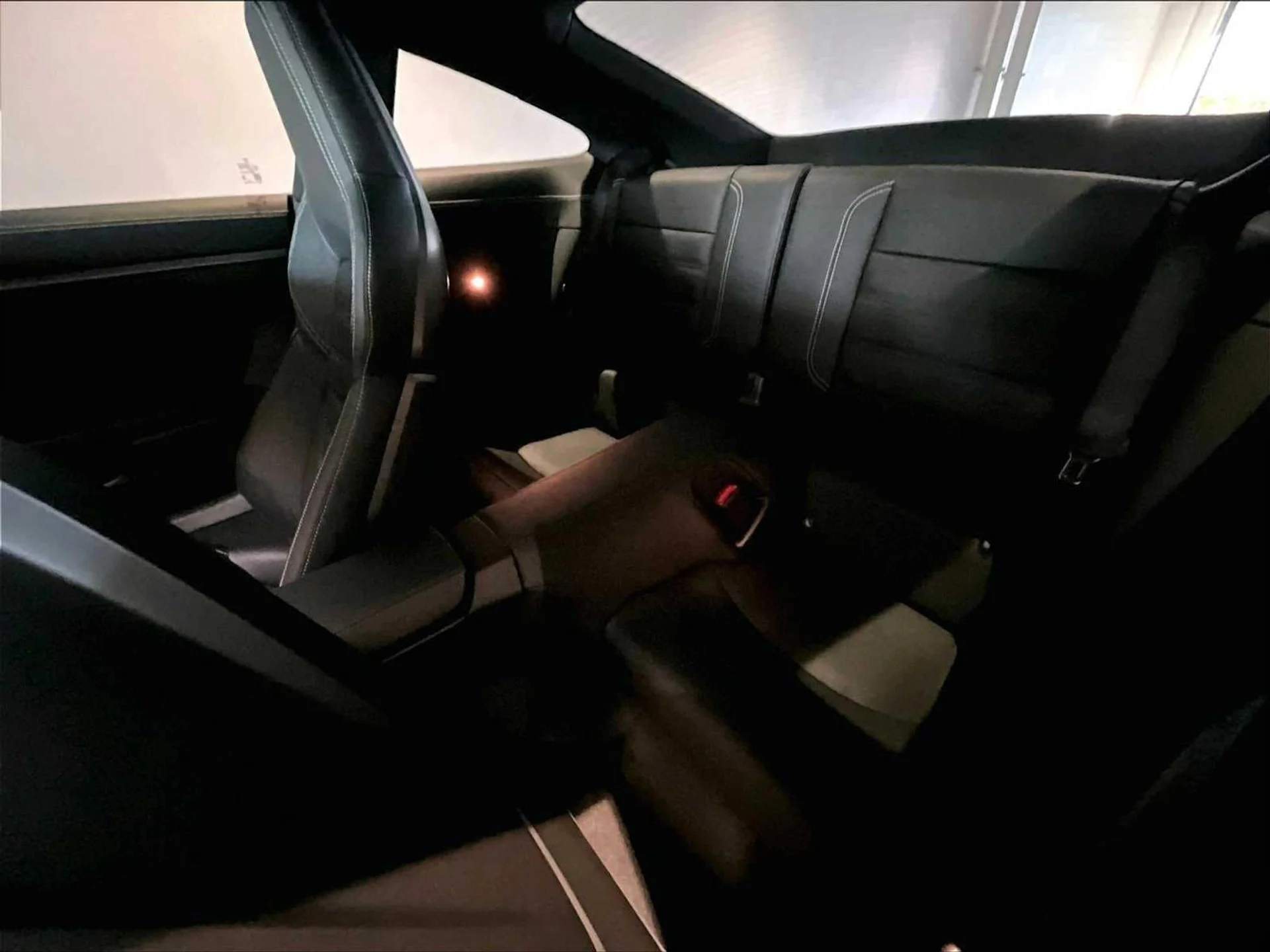 mph026_4179218405_48742a60d4d57cb0c9dfe69bbb6da12bx_933f40be1c