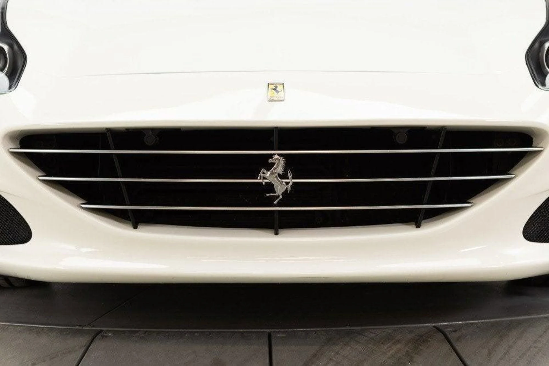 mph026_4186862070_Used_2016_Ferrari_California_T_1777368212_0302367bd9