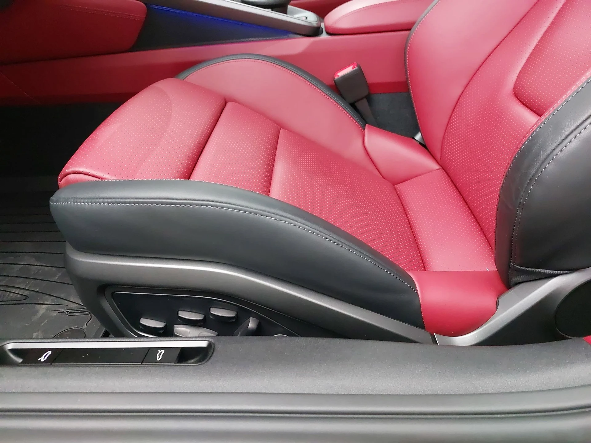 mph026_418760340_dc2b9a3710a6e2ea60bf6fdf61f597dbx_12b3e060e0