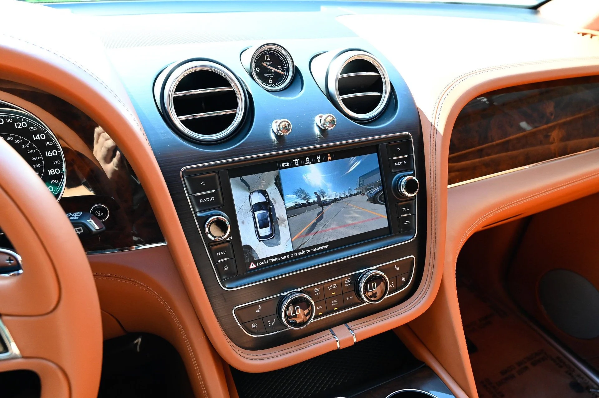 mph026_418817538_2225c61f537e4643b53c6b75c43c25c8_6a7b68d9d3