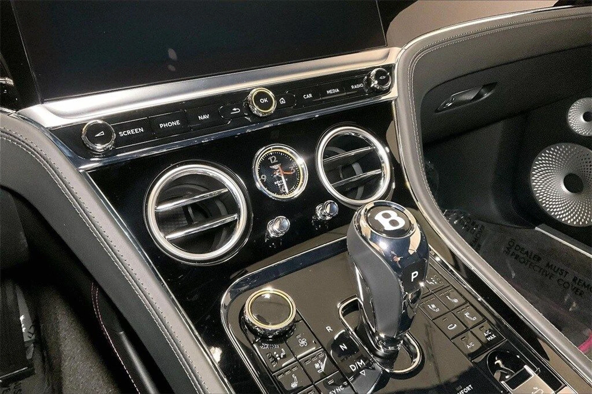 mph026_418912884_40660410c758dd73e37753990496994bx_e8acec7d95