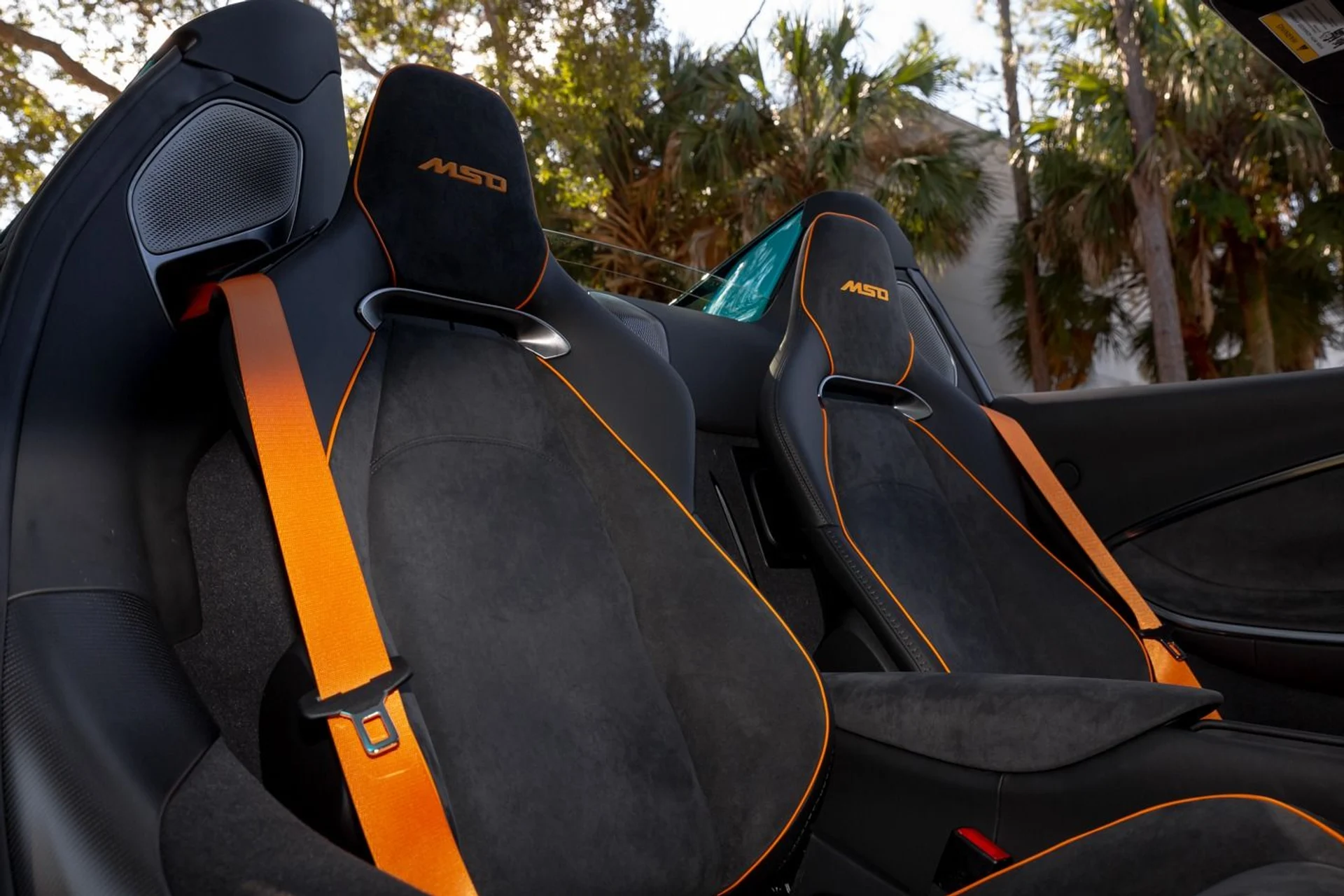 mph026_4198349762_488_p27_l_4f241e7a41