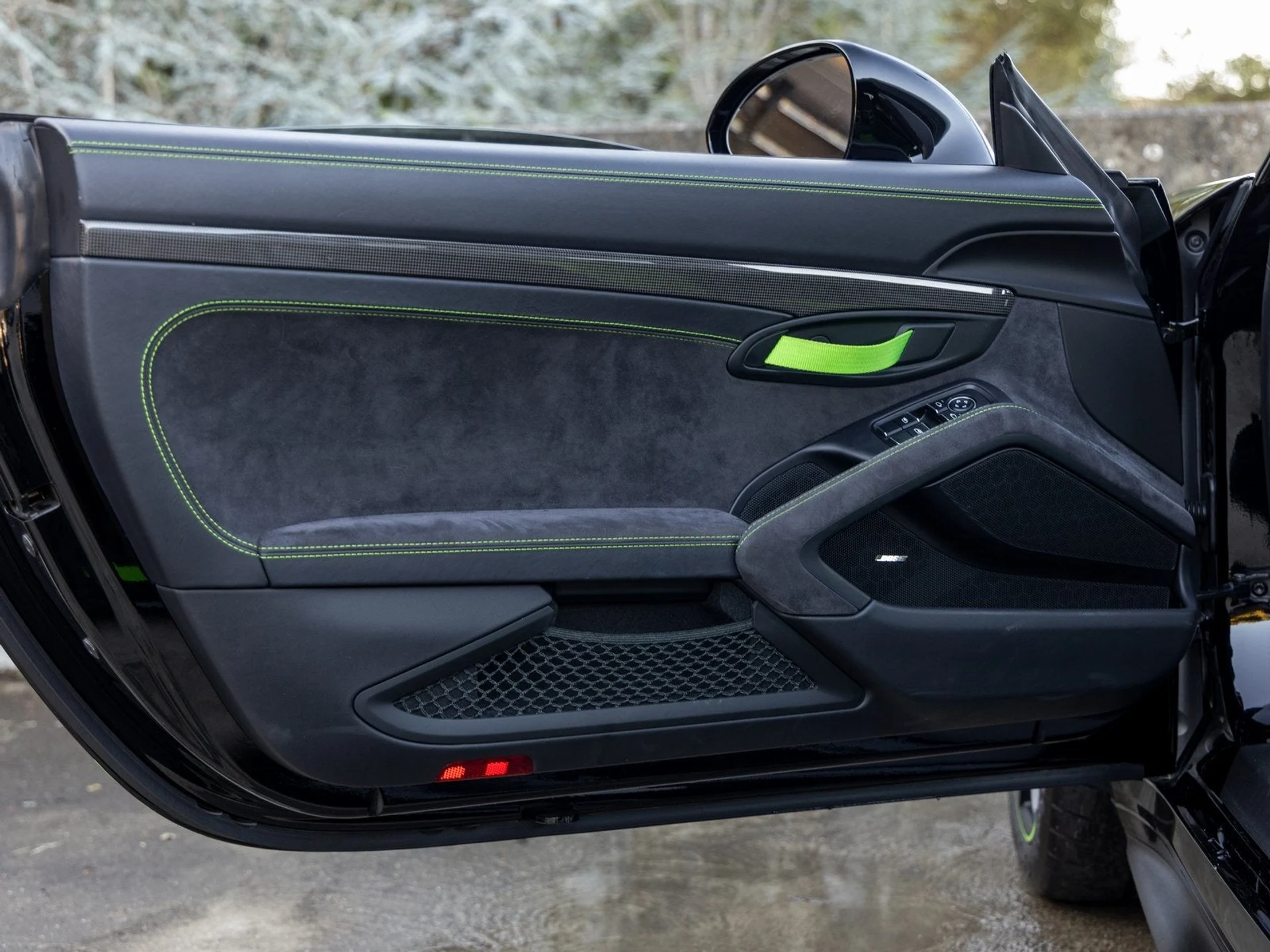 mph026_4202392712_27_9d170251a3