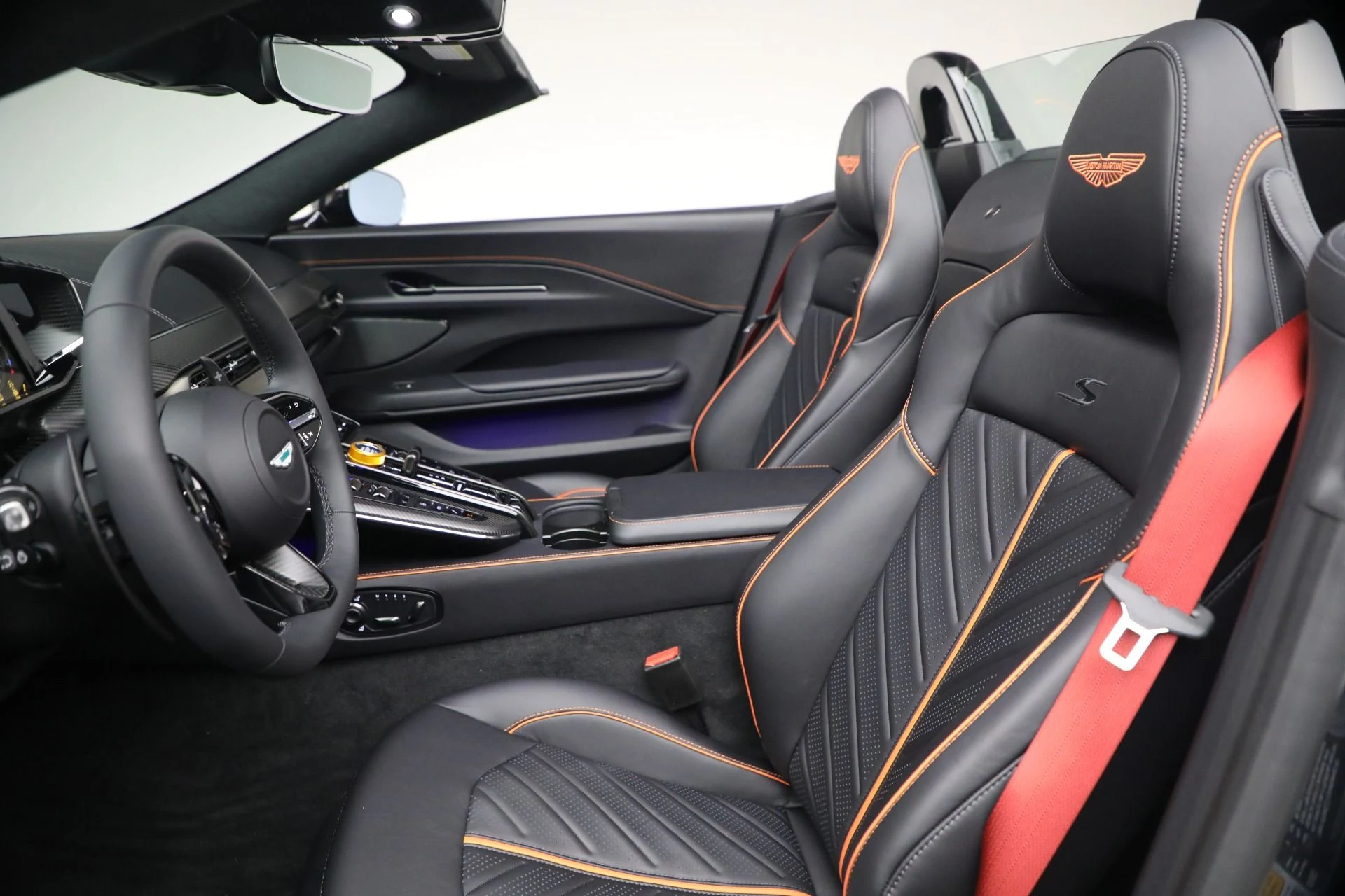 mph026_4204897621_New_2026_Aston_Martin_Vantage_S_Roadster_1774535973_7826a0001f