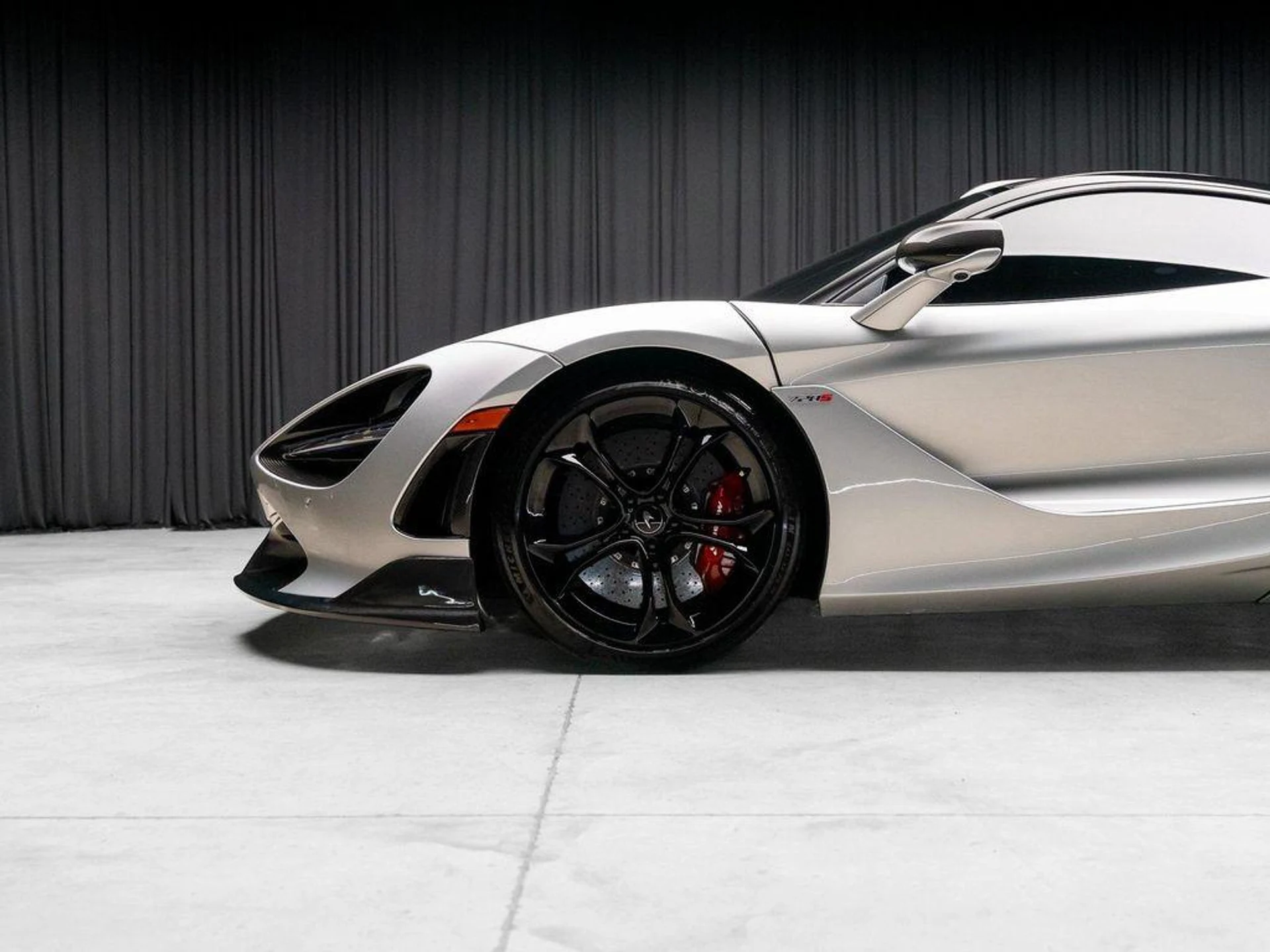 mph026_4207512665_P_Uj_Wn_Myt_YZ_40_XN_3z_P49178_M_Bk_PY_1b34b6efea