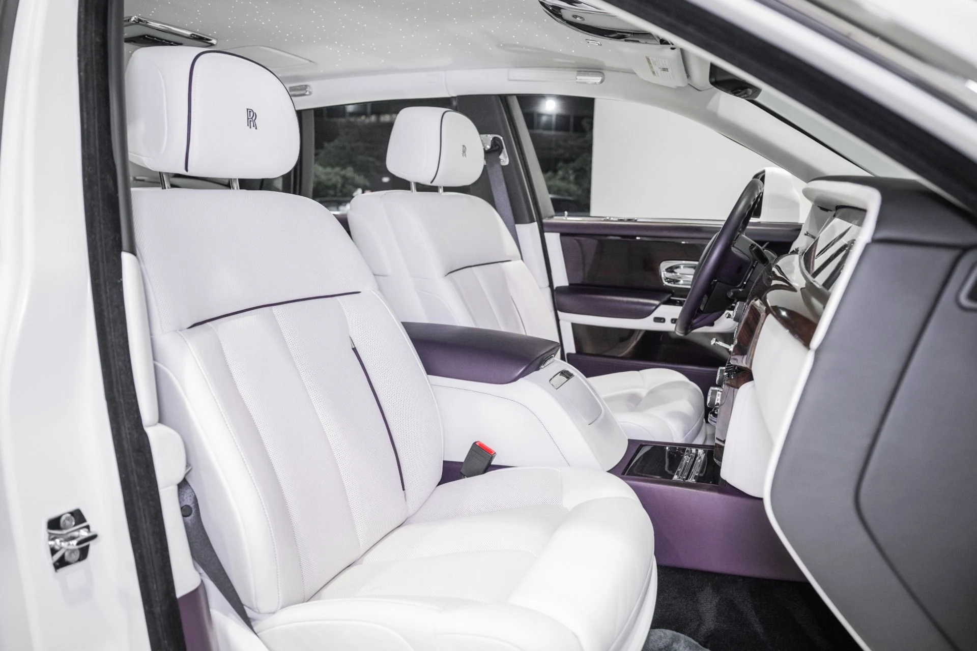mph026_4209130684_Used_2018_Rolls_Royce_Phantom_1778079704_c16b142151