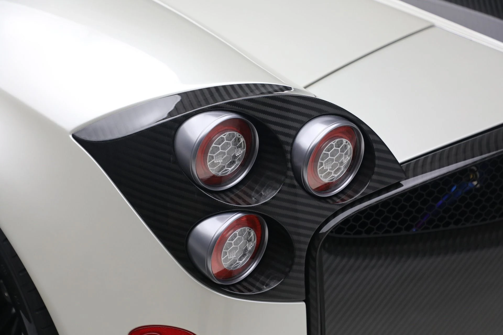 mph026_4214428633_Used_2014_Pagani_Huayra_Tempesta_1765914855_47ab0aa736