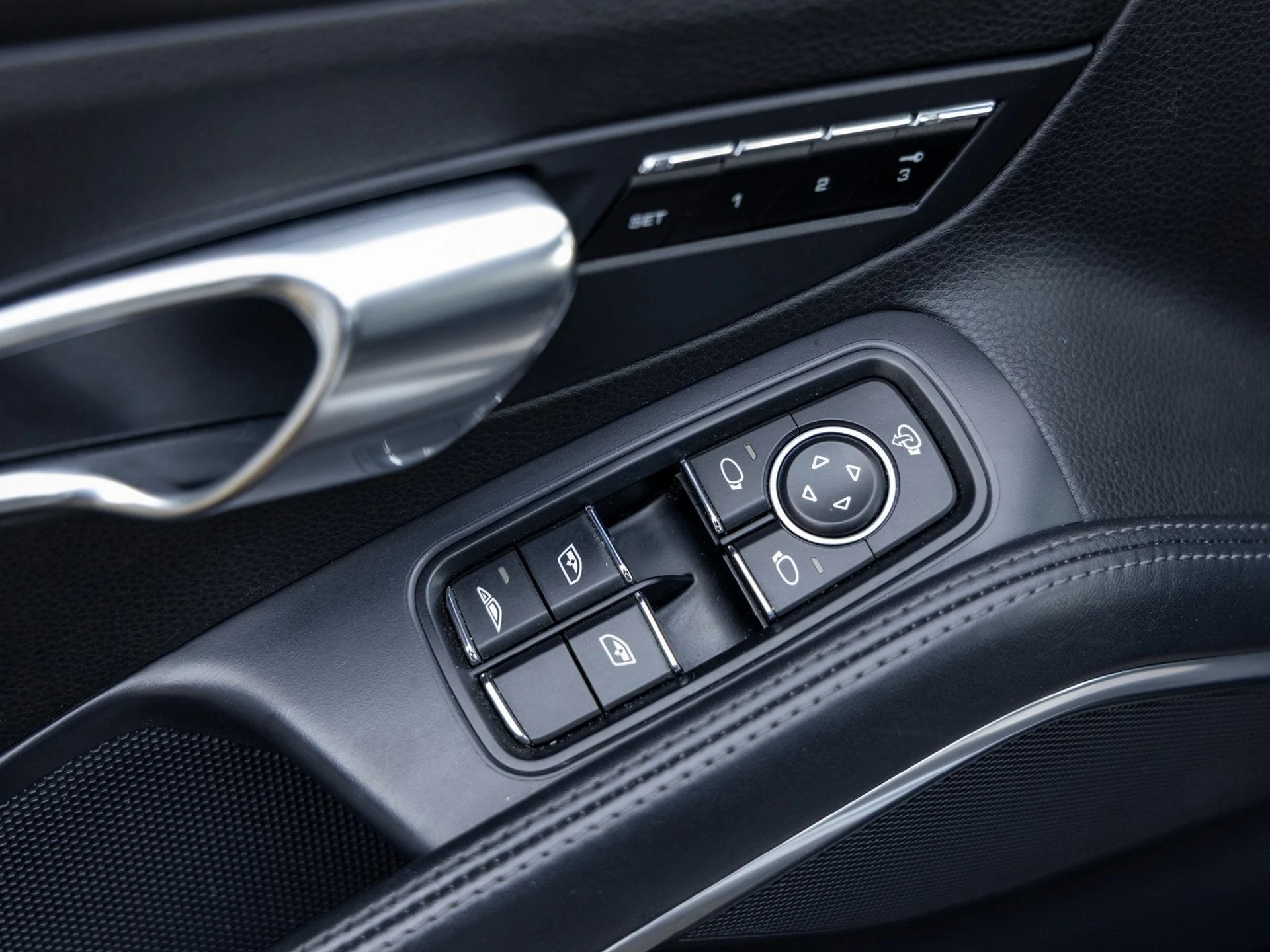 mph026_4219823821_27_fa9617f13a