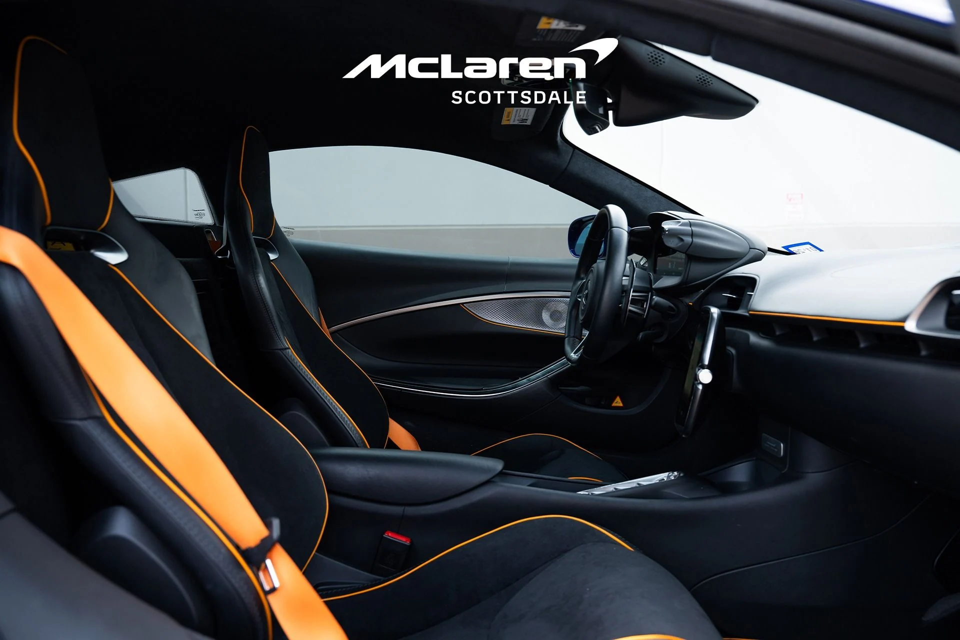 mph026_4227158513_Used_2023_MCLAREN_ARTURA_Vision_1748904428_88f5e63a50