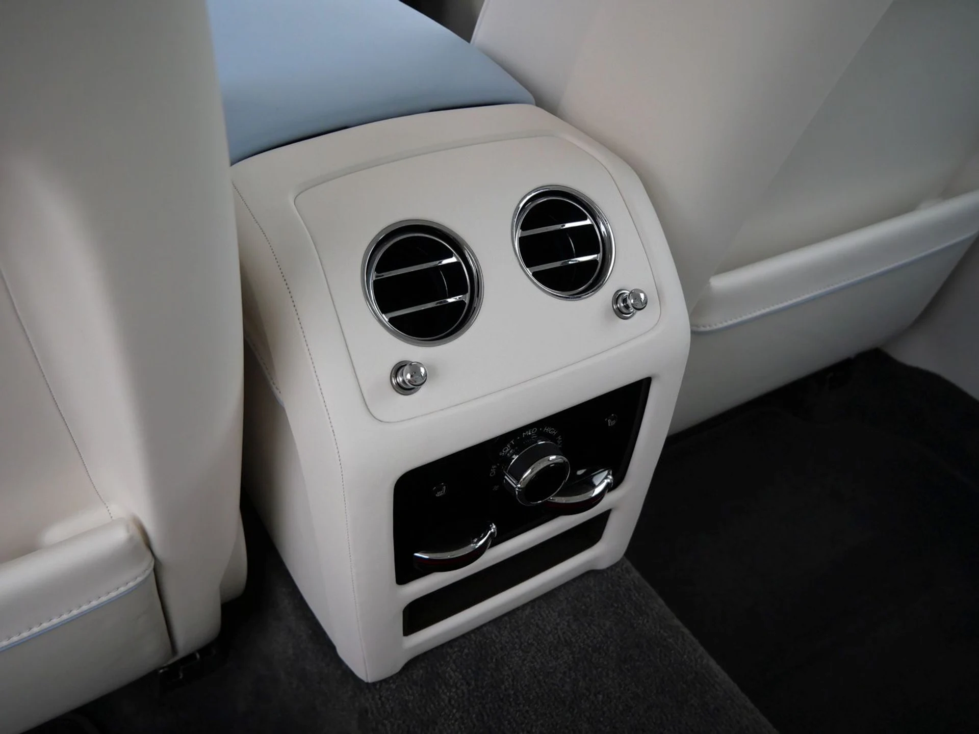 mph026_4231055860_68bb9173472e73ace8607f0aa128e70dx_d399b66d83