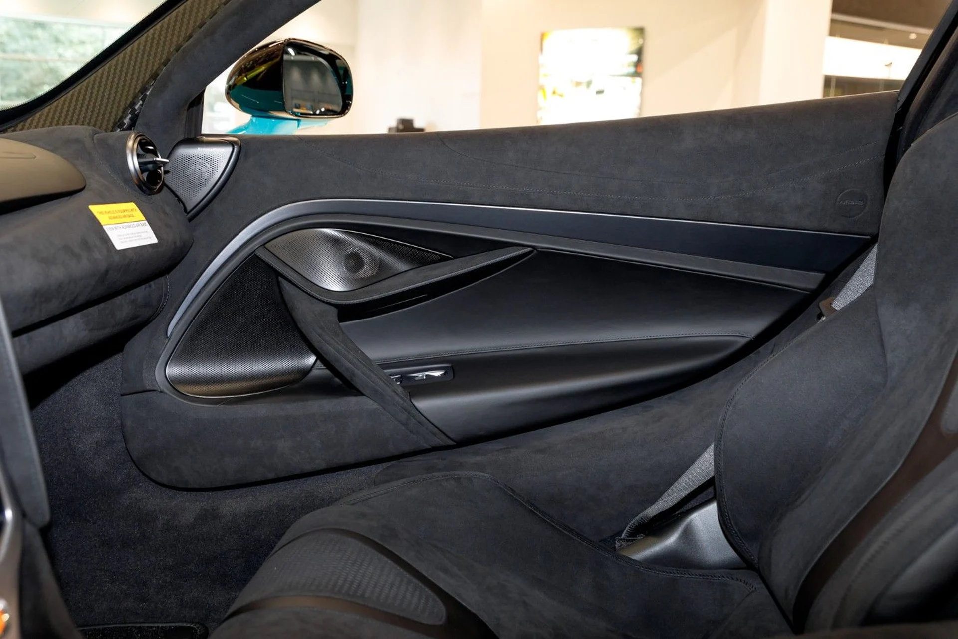 mph026_4231835324_605_p27_l_4889cc3ce1