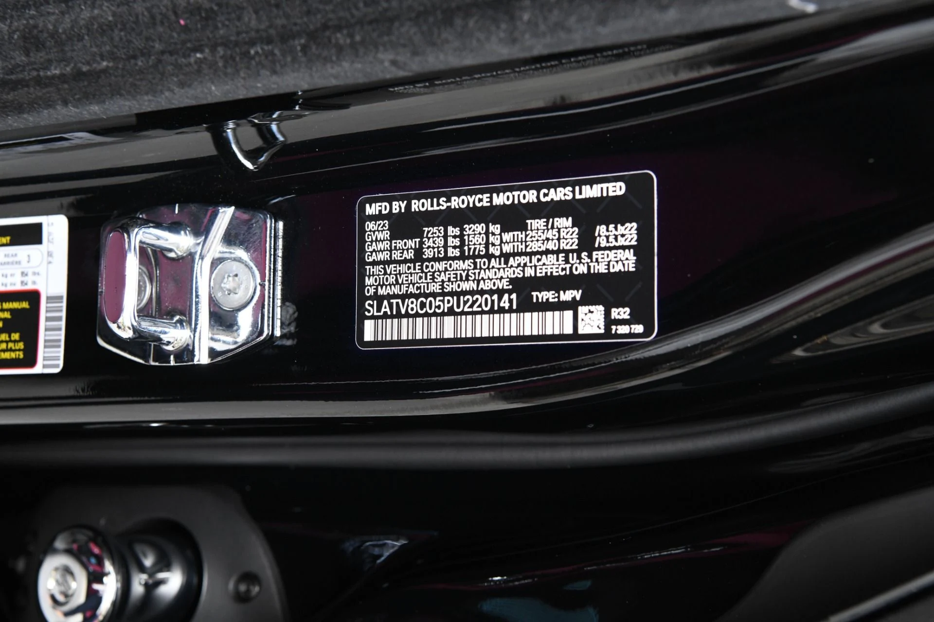 mph026_4238296062_10854_p28_l_0c76ab25d9