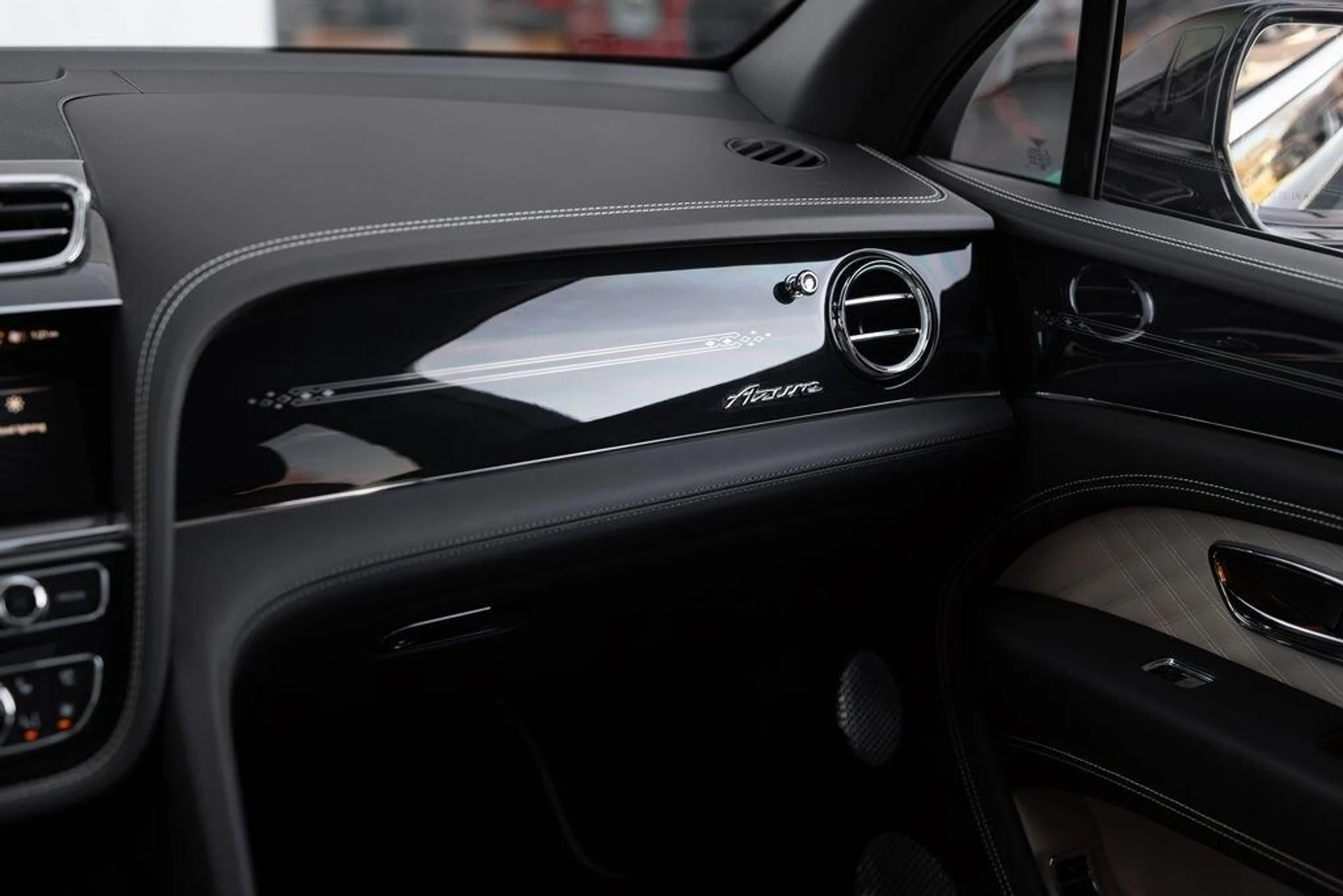 mph026_4239580722_e71d2b2402f9303163094f24fd5d0d28x_4c5eae431e