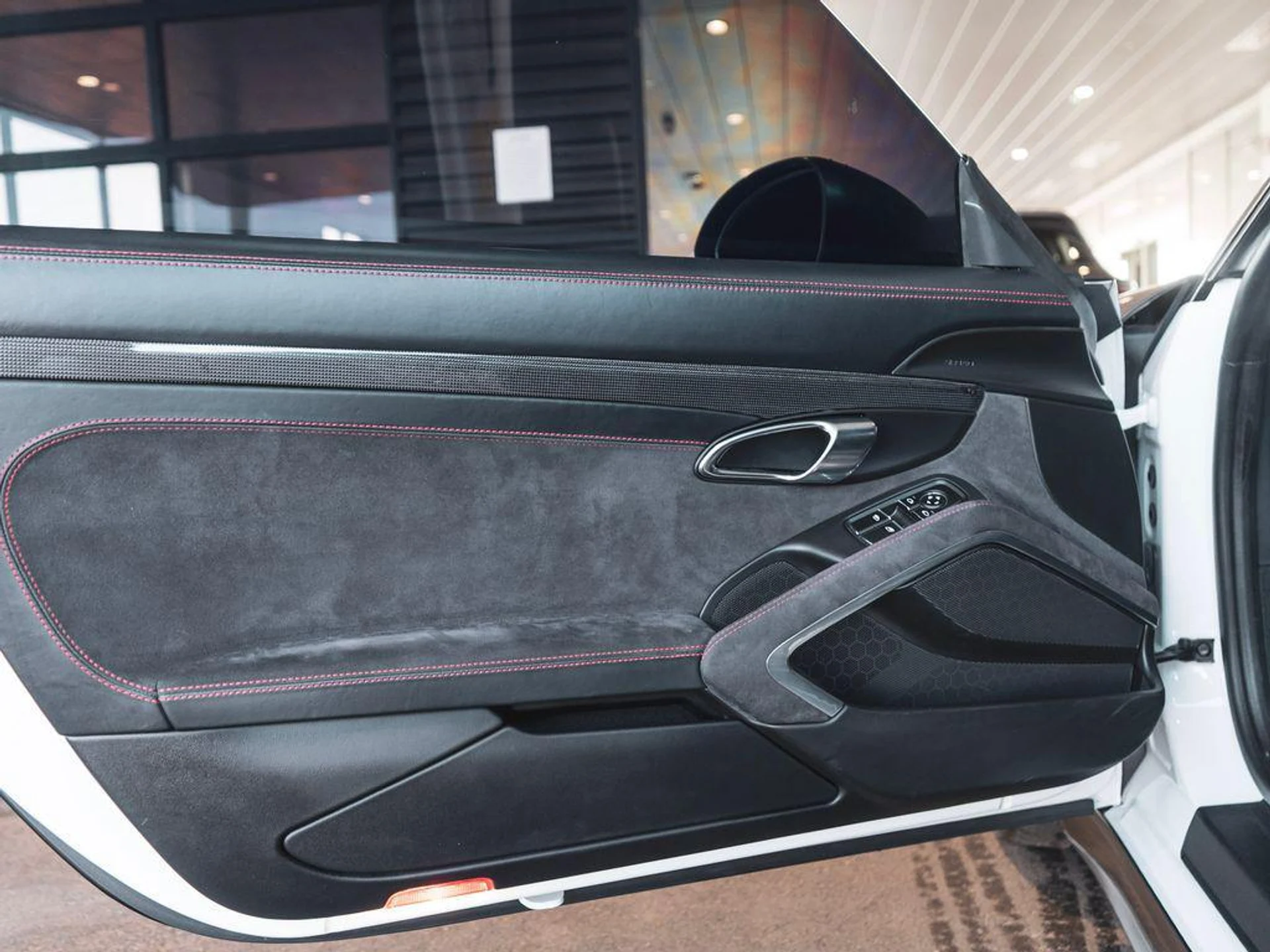 mph026_4239718865_x_Si_Ki_VHM_Ppw_LZD_Uw_Irwevi_jj_Sk_080a25f023