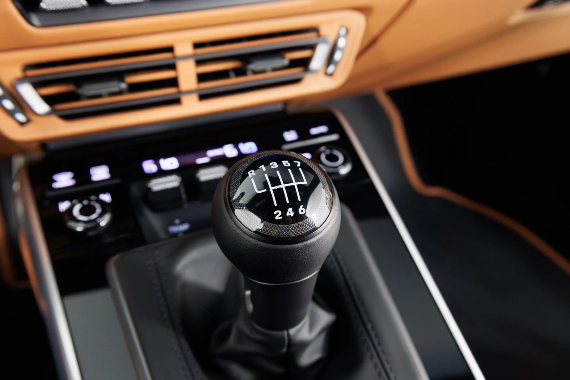 mph026_4241030055_Used_2023_Porsche_911_Sport_Classic_1775497640_d2349dc219